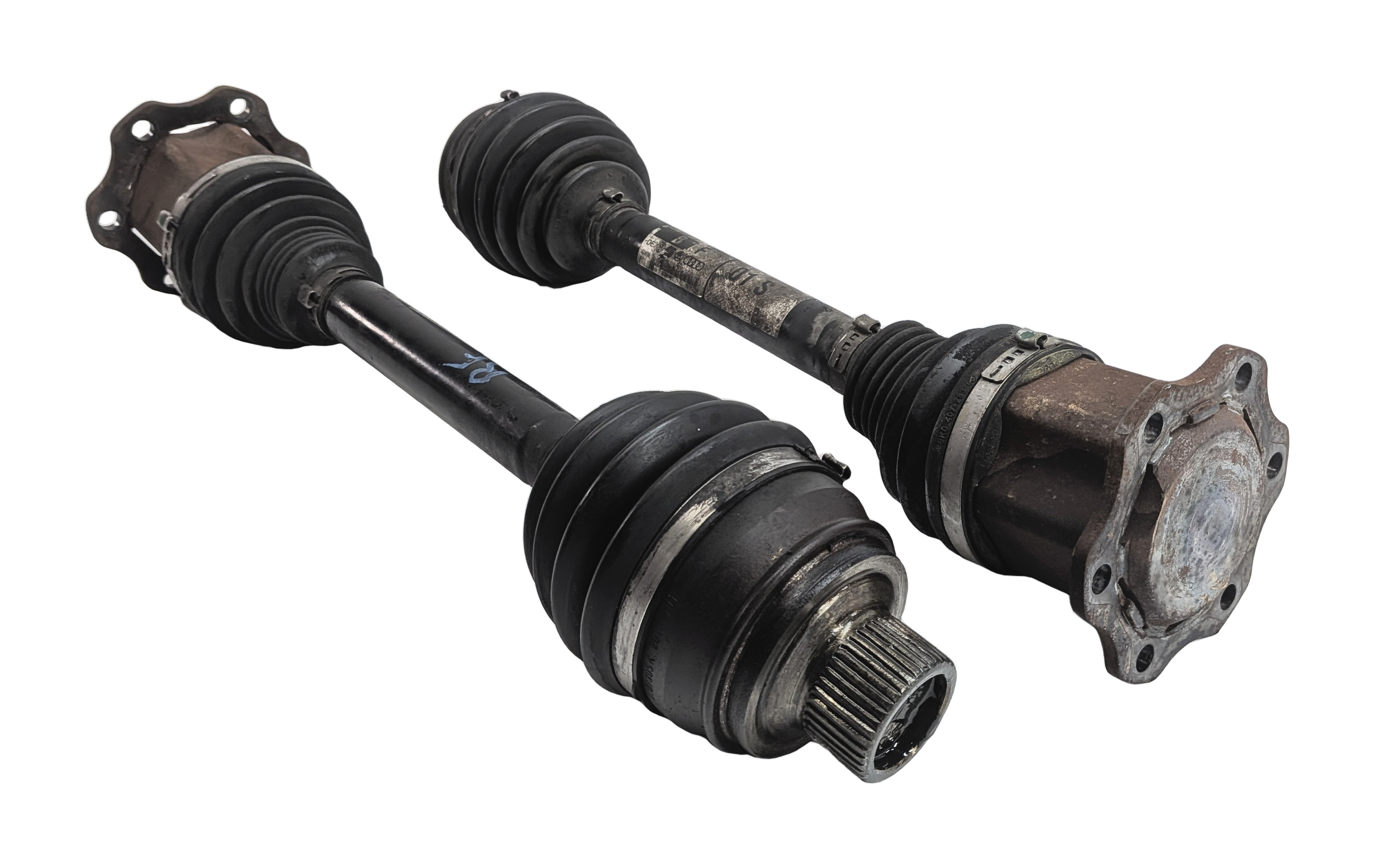 12-18 AUDI A6 A7 A8 S6 S7 S8 Q5 SQ5 B8 C7 D4 FRONT LEFT RIGHT CV AXLE SHAFT SET — exact item pictured
