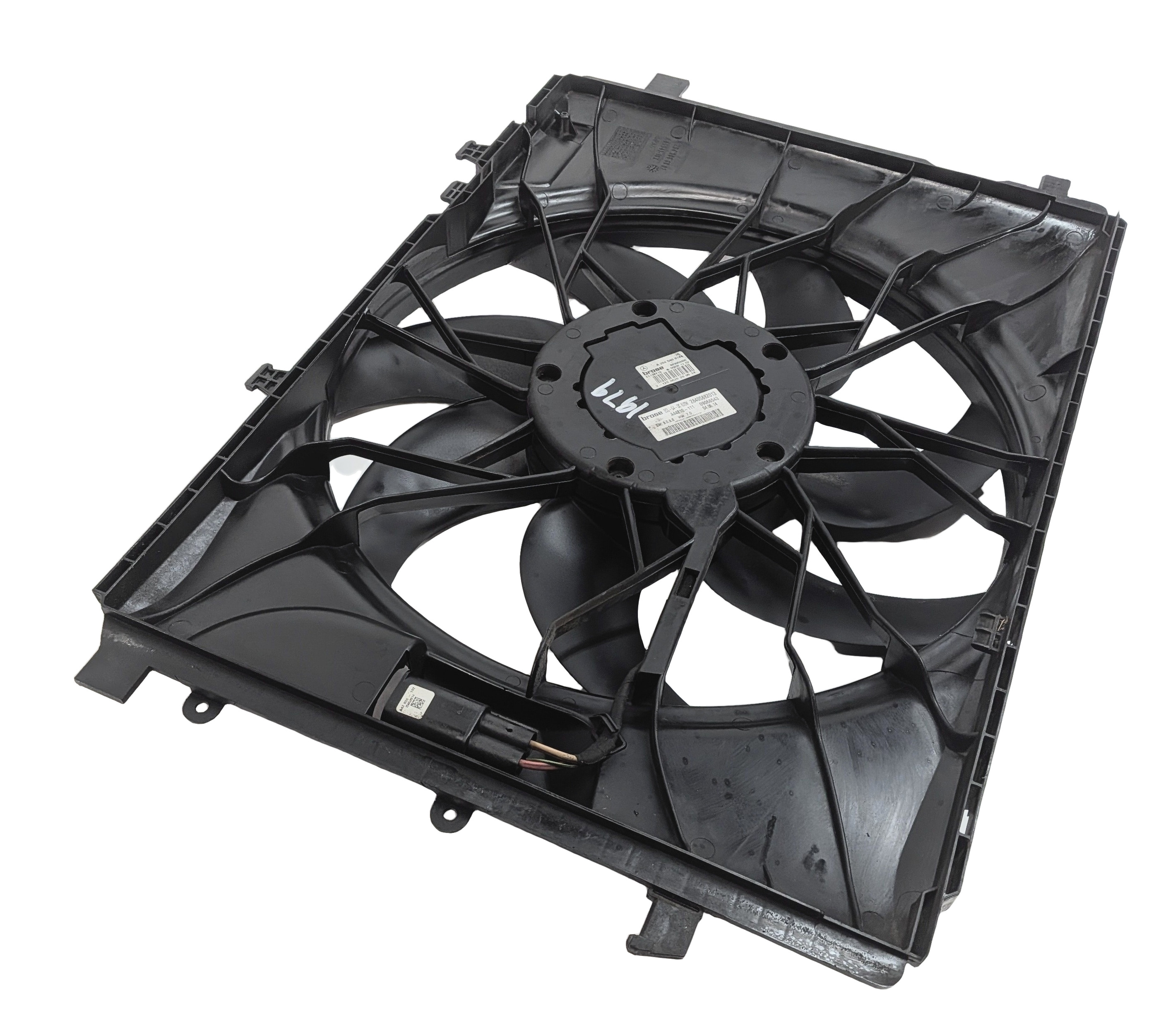 08-17 MERCEDES B C E CLA CLS GLK SLK (W207 W204 X204 W212) RADIATOR COOLING FAN — exact item pictured