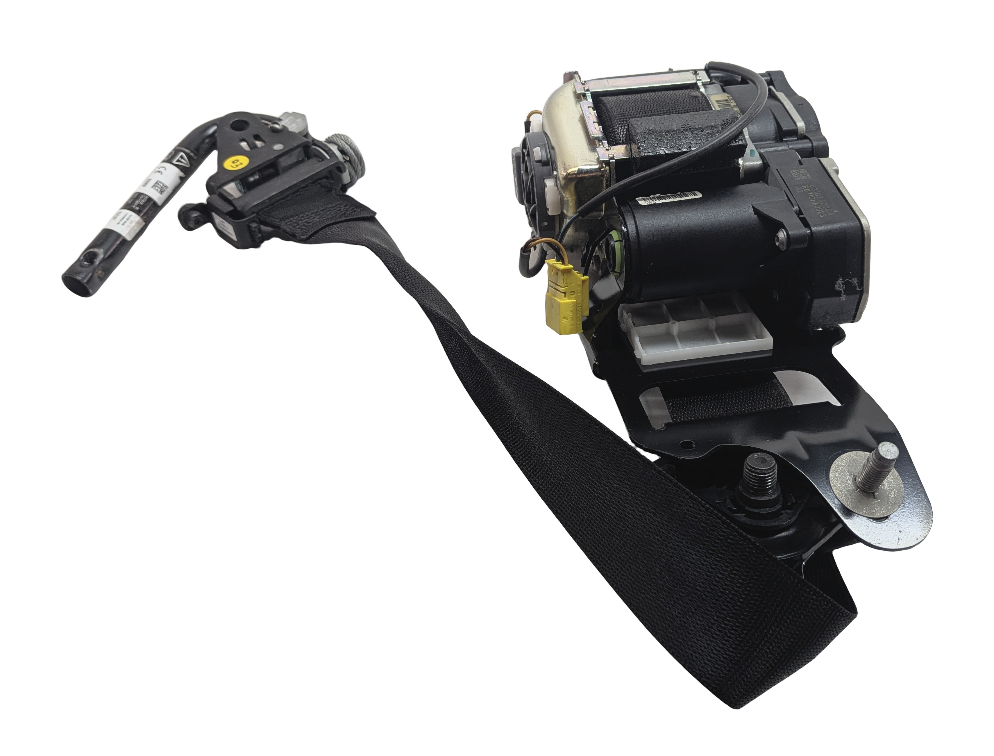 2015-2018 MERCEDES C-CLASS (W205) LEFT FRONT DRIVER SEATBELT RETRACTOR (Black) — exact item pictured