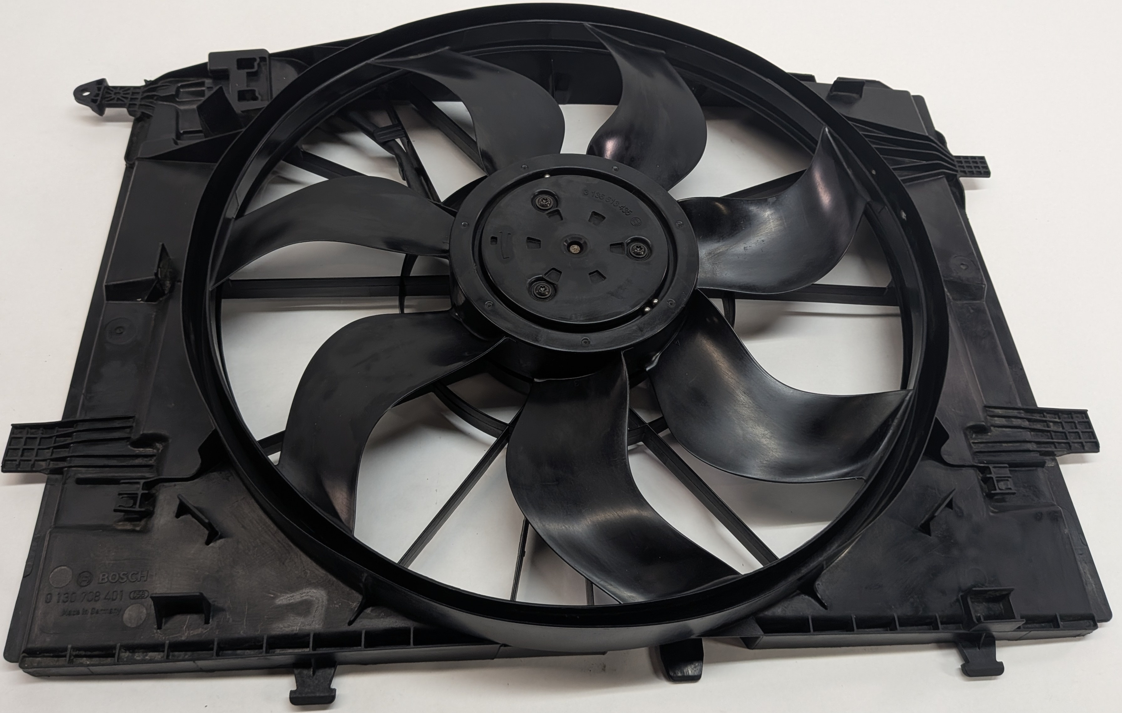 15-21 MERCEDES C300 C400 W205 ELECTRIC RADIATOR COOLING FAN MOTOR BLADE & SHROUD — exact item pictured