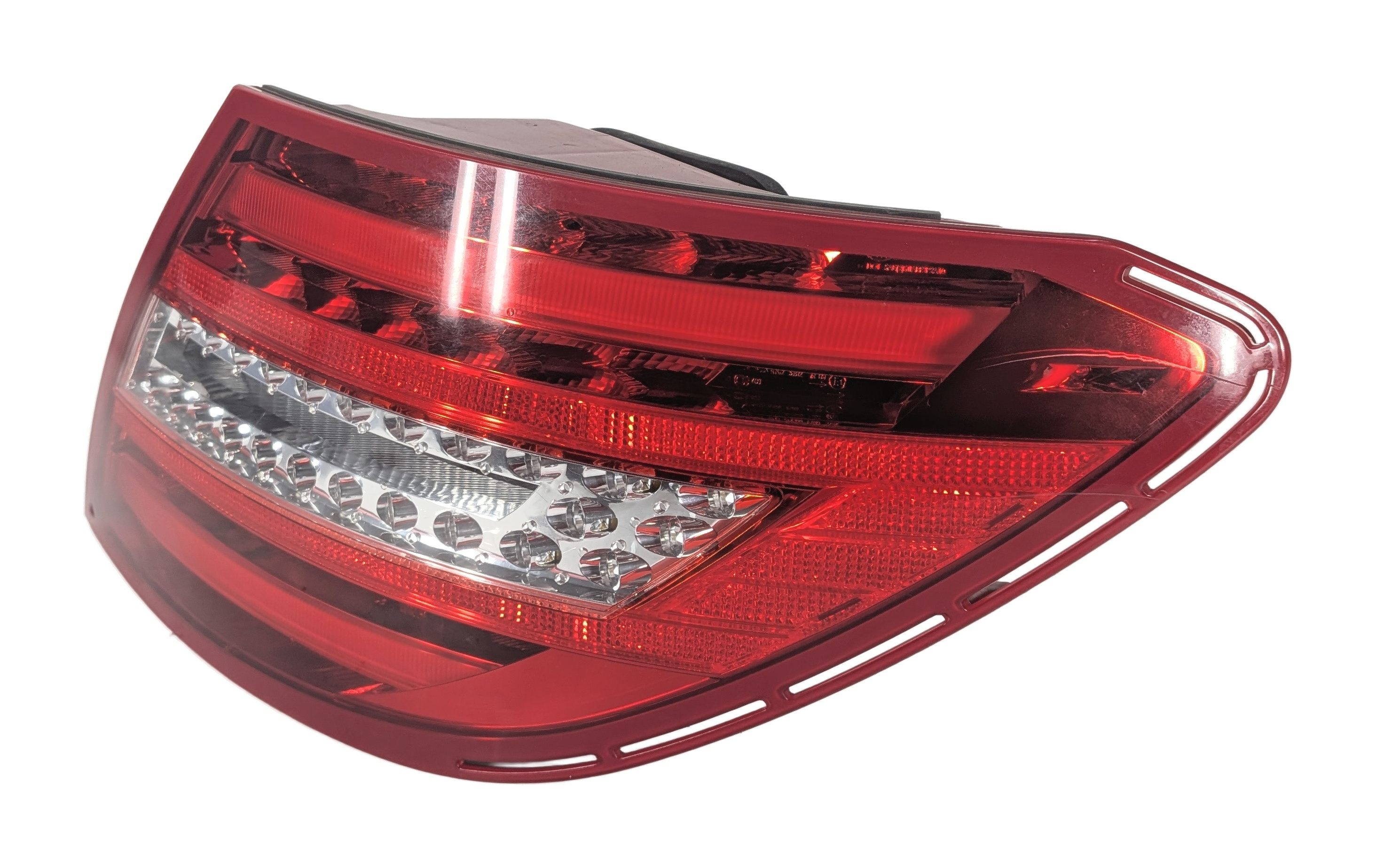 12-15 MERCEDES BENZ C250 C300 C350 (W204) RIGHT PASSENGER TAILLIGHT BRAKE LIGHT — exact item pictured