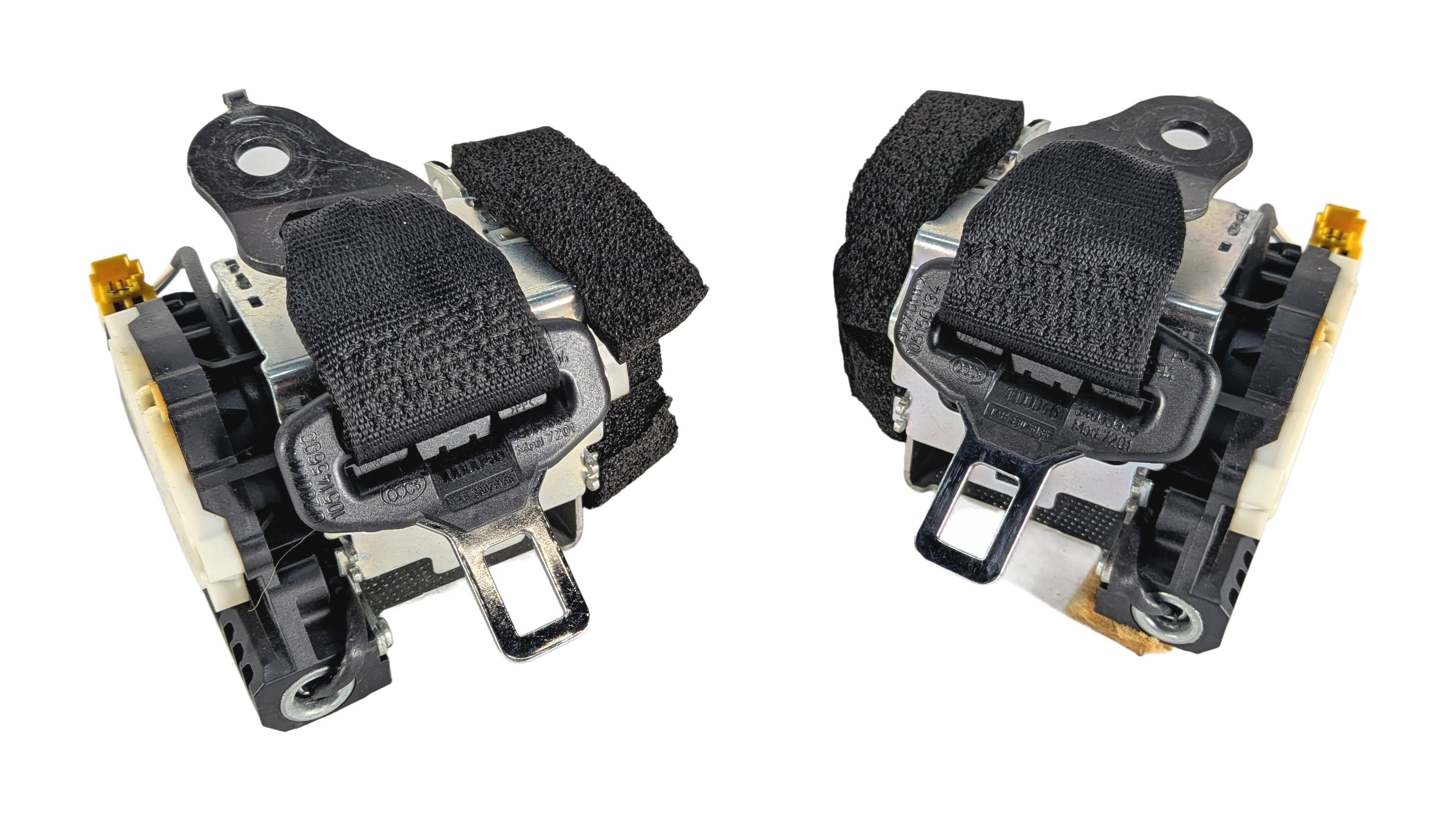 2011 MERCEDES C300 (W204) REAR LEFT/RIGHT SEATBELT RETRACTOR SET/2 (Black) — exact item pictured