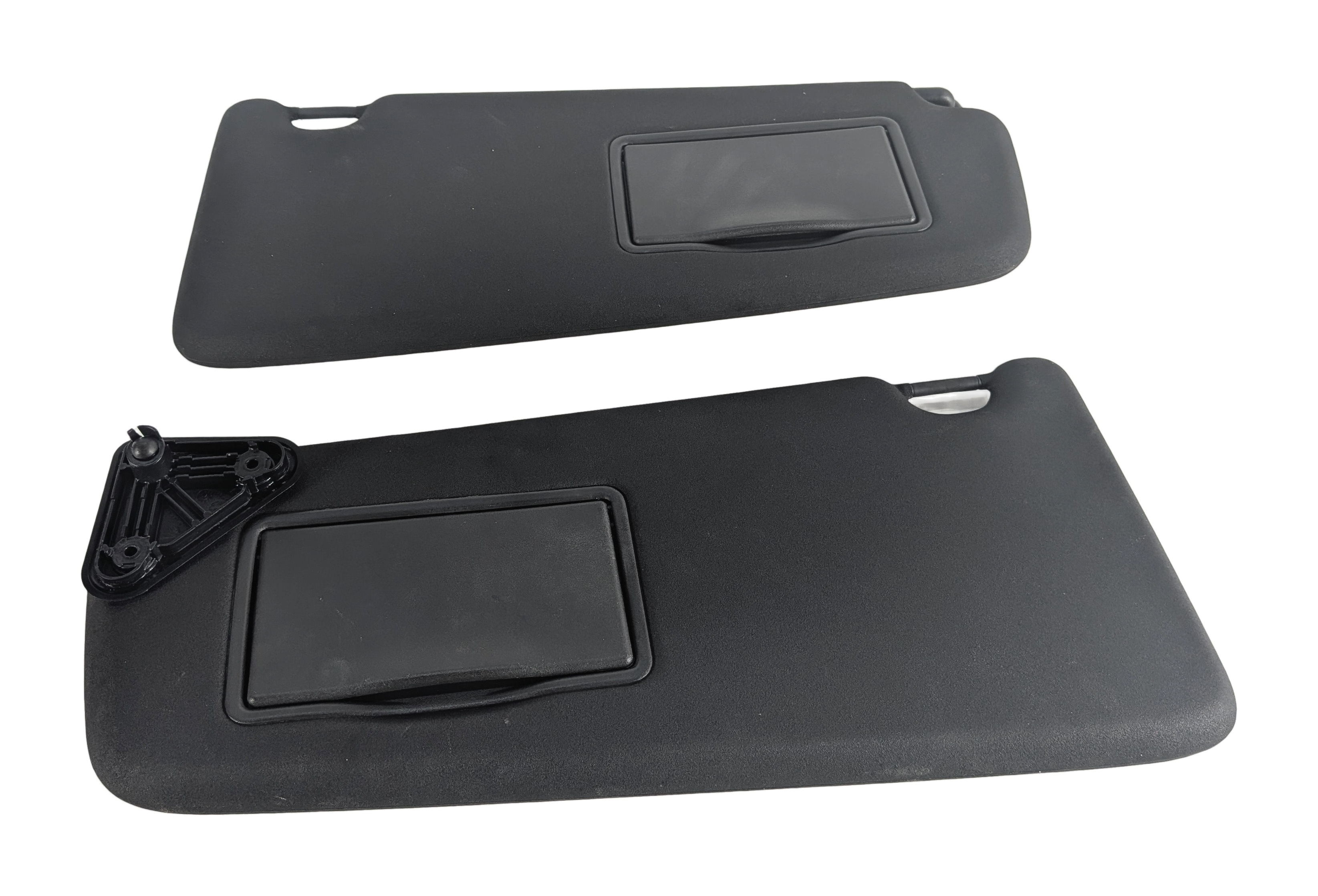 15-19 DISCOVERY SPORT L550 LEFT RIGHT ILLUMINATED SUN VISOR SET/2 (Black) — exact item pictured