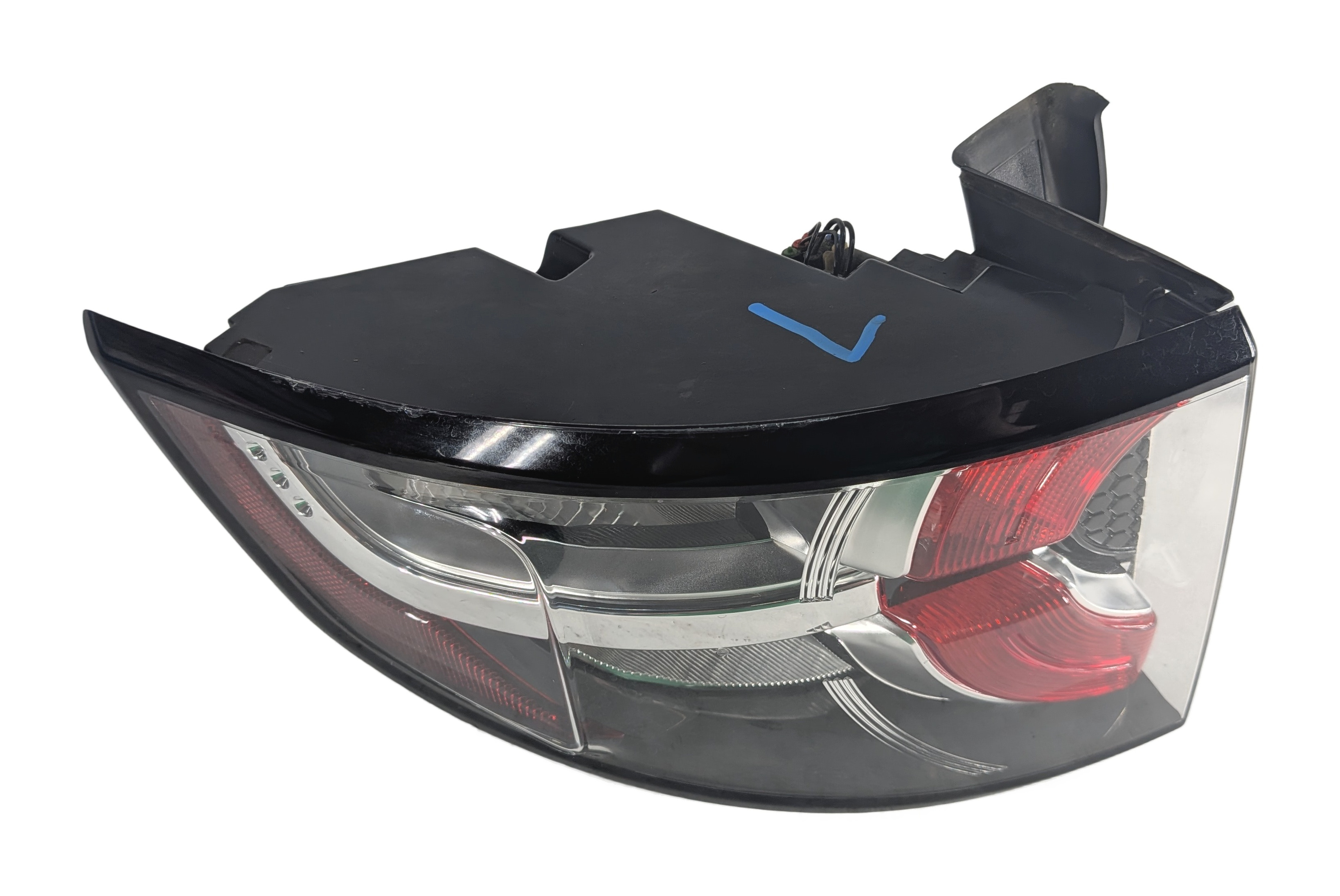 15-19 LAND ROVER DISCOVERY SPORT (L550) REAR LEFT OUTER TAILLIGHT TAIL LAMP (SE) — exact item pictured