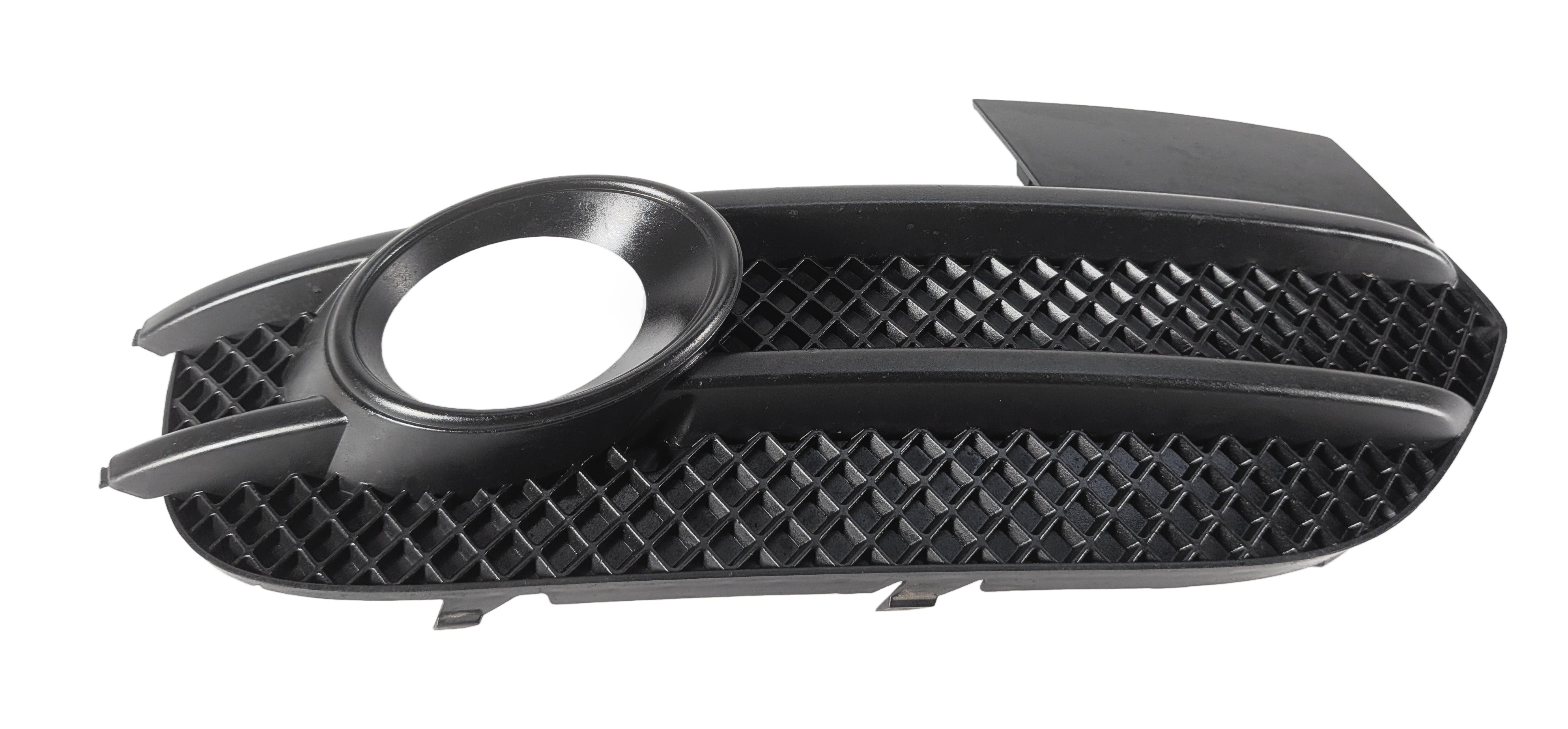2015 AUDI Q3 (8U) FRONT RIGHT LOWER BUMPER FOGLIGHT FOG LIGHT GRILLE TRIM — exact item pictured