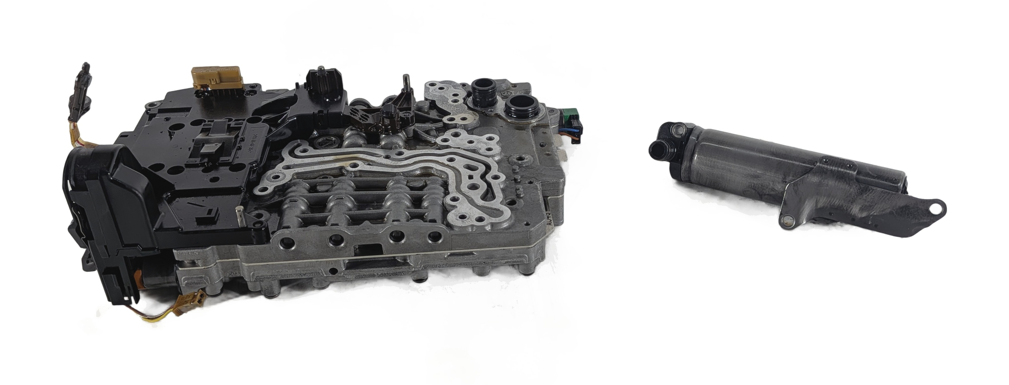 14-18 BMW 328i (F30) DIESEL 8HP-45 AT AUTO TRANSMISSION VALVE BODY w/ OIL PUMP — exact item pictured