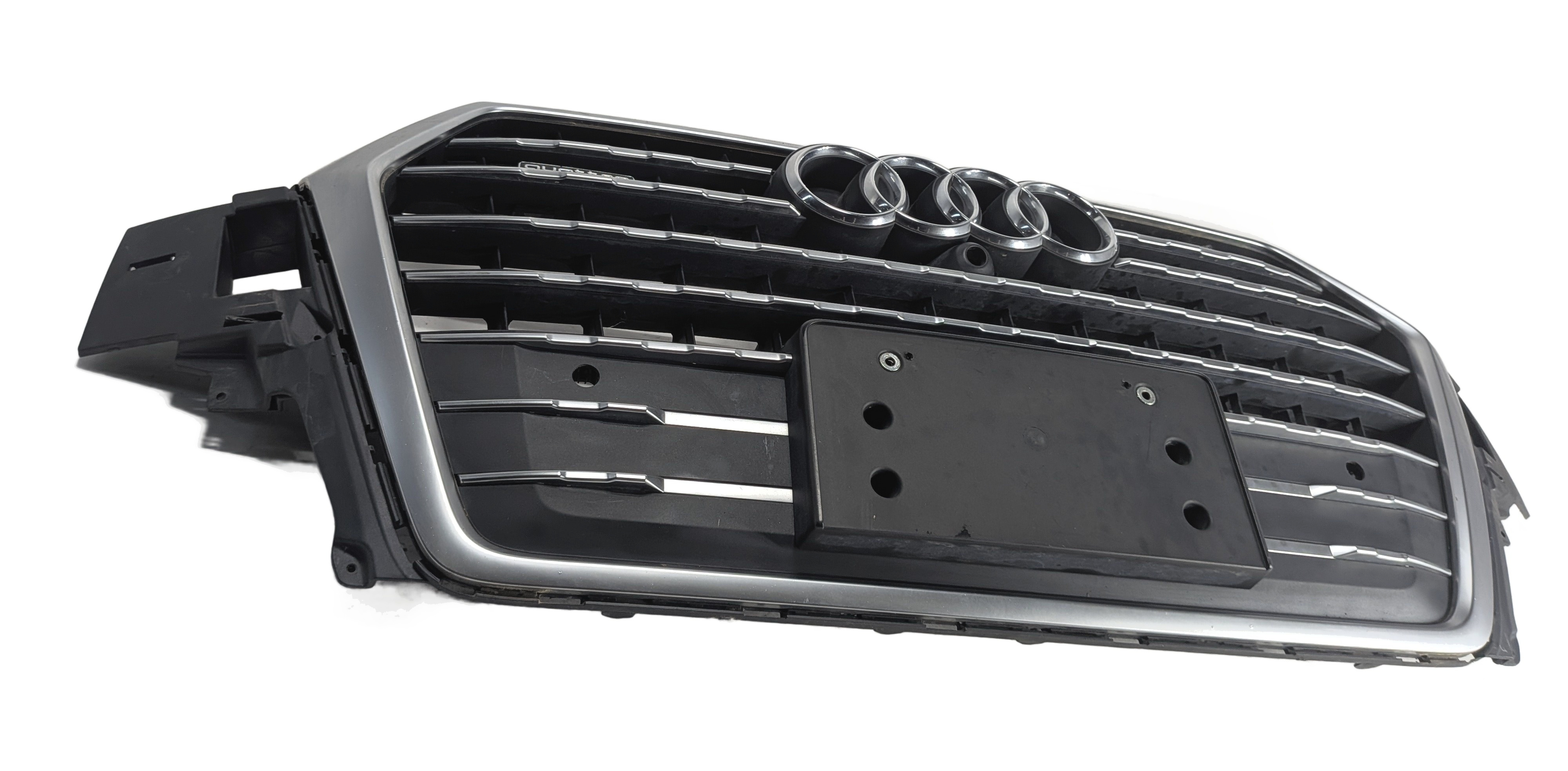 2017-2019 AUDI Q7 (4M) FRONT UPPER CENTER HOOD AIR VENT GRILLE TRIM — exact item pictured