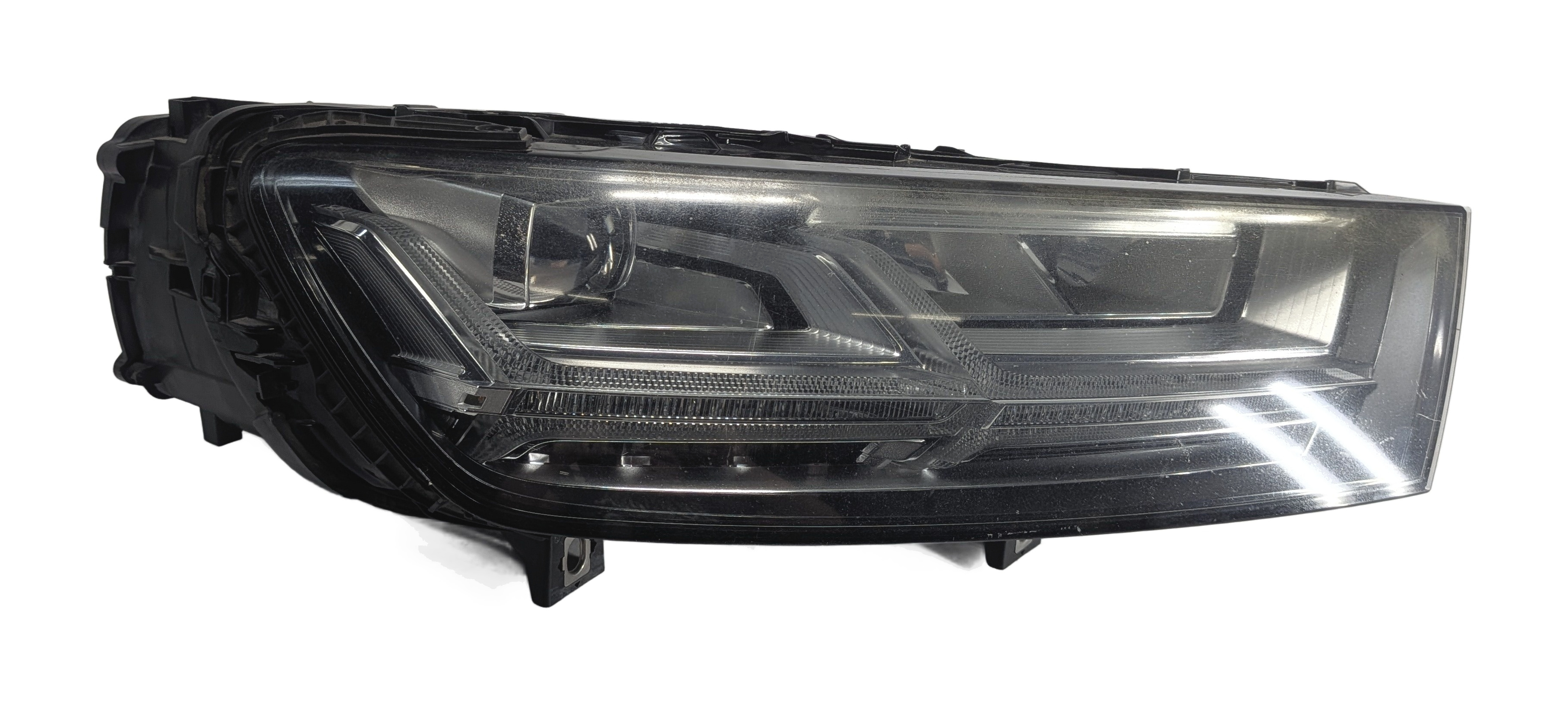 17-19 AUDI Q7 (4M) RIGHT FRONT PASSENGER DYNAMIC LED HEADLIGHT LIGHT LAMP (8Q3) — exact item pictured