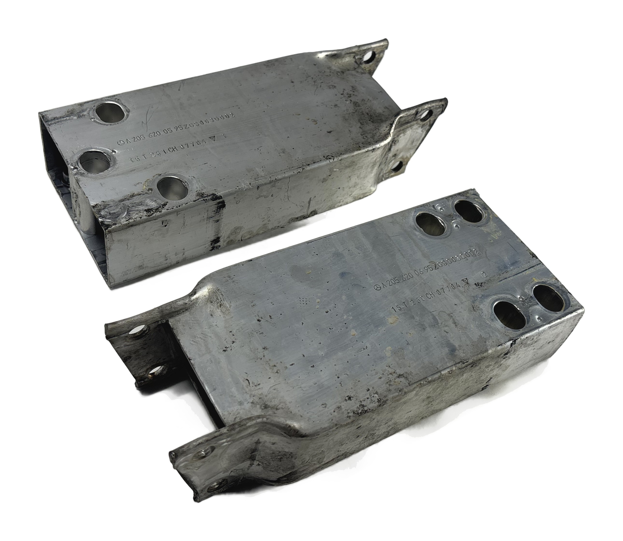 15-21 MERCEDES C300 C350 C400 C450 (W205) FRONT BUMPER REINFORCEMENT BRACKET SET — exact item pictured