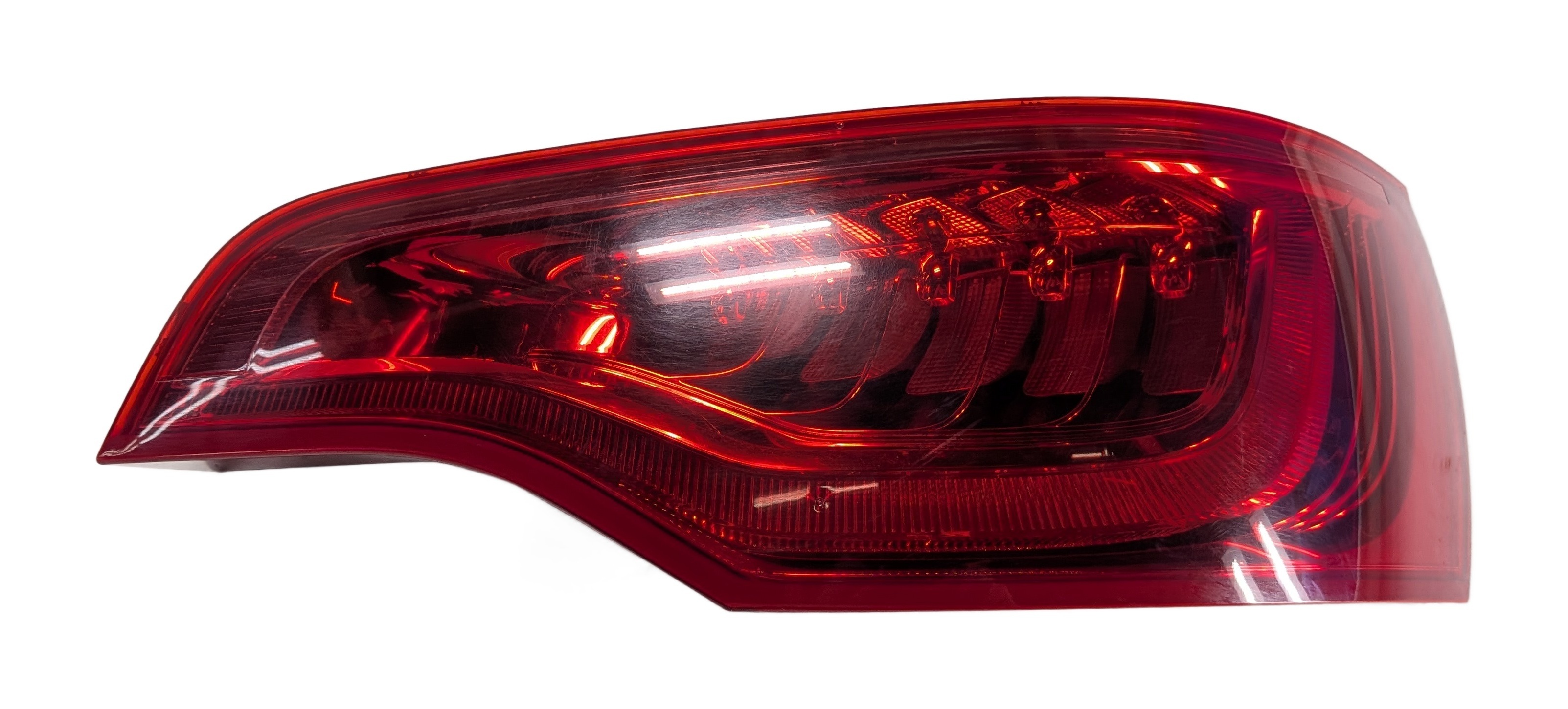 2010-2015 AUDI Q7 (4L) REAR RIGHT PASSENGER TAILLIGHT BRAKE LIGHT LAMP (LED) — exact item pictured