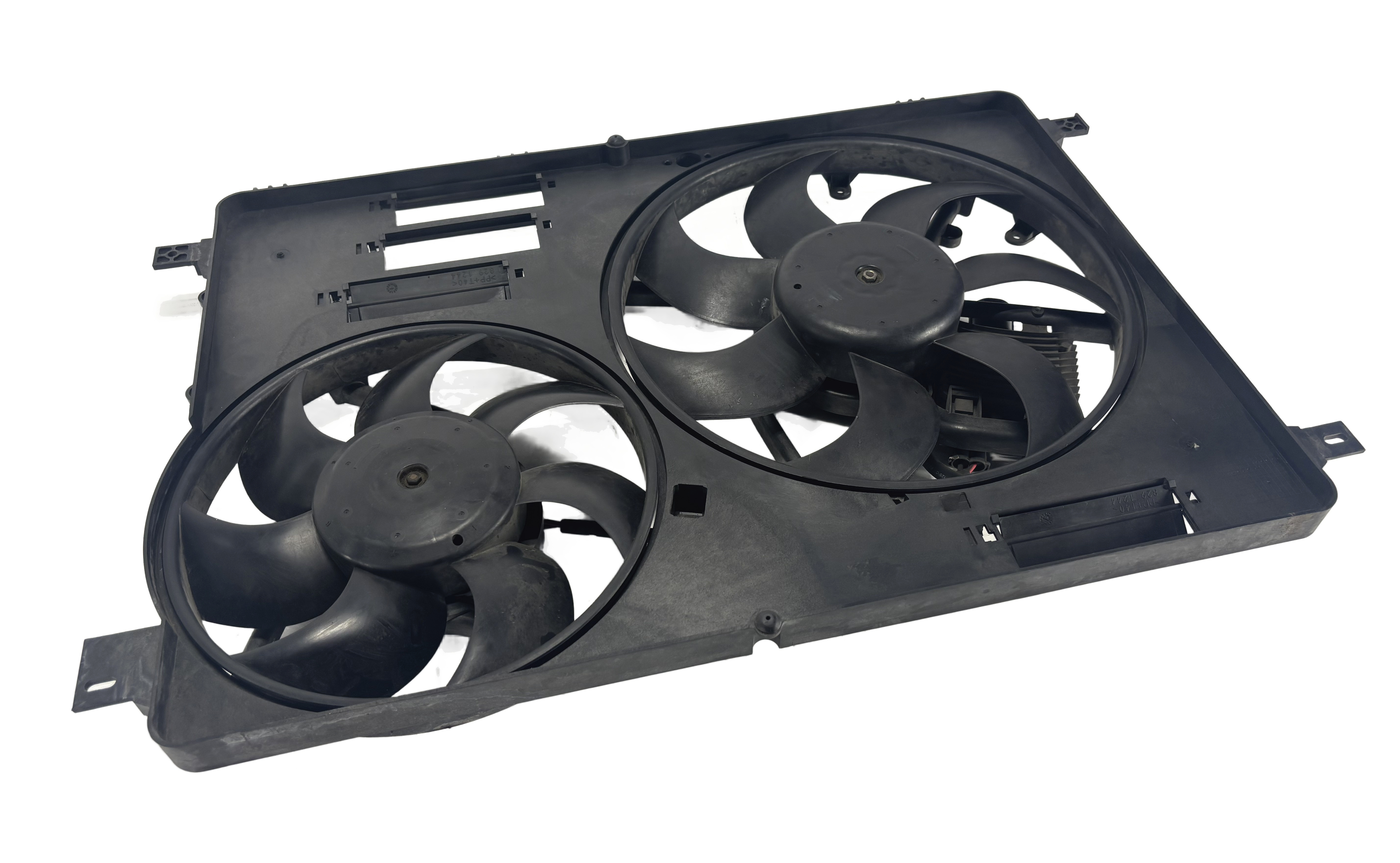 12-17 LR2 DISCOVERY SPORT RANGE ROVER EVOQUE L550 RADIATOR COOLING FAN & SHROUD — exact item pictured