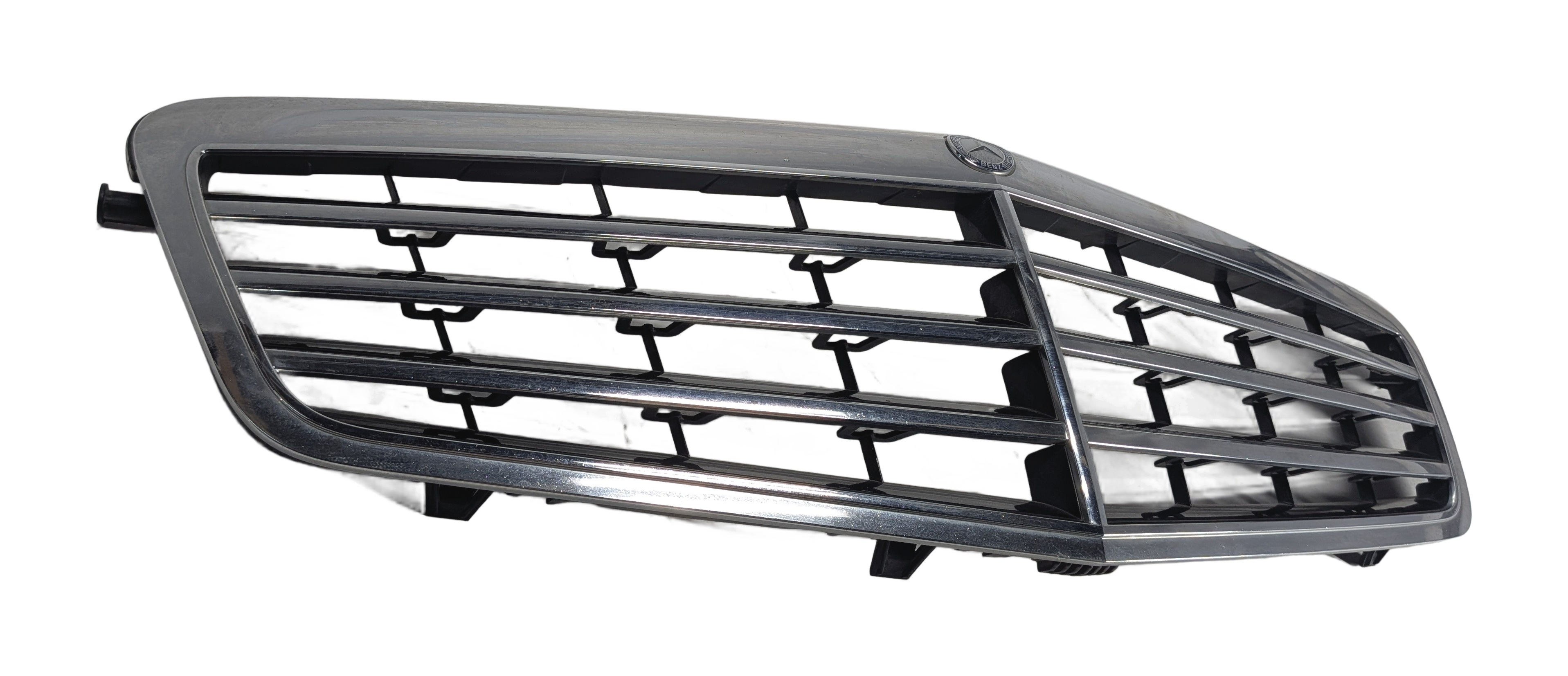 2010-2013 MERCEDES E300 E350 E400 E550 E63 AMG (W212) FRONT UPPER HOOD GRILLE — exact item pictured