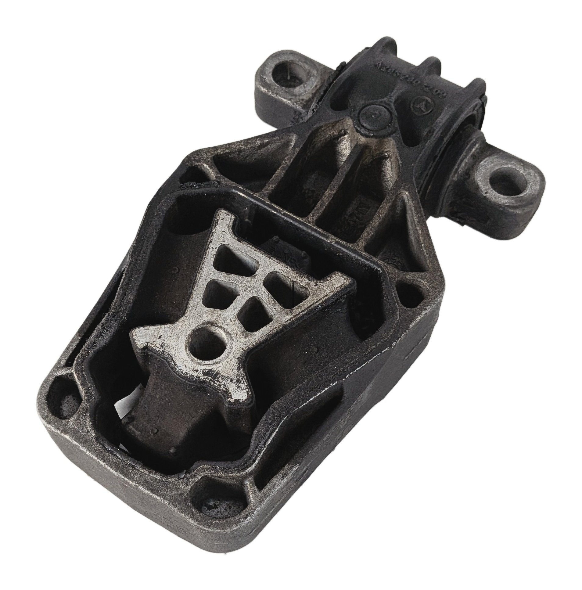 2017 MERCEDES GLA250 (X156) 2.0L (270.920) ENGINE LOWER MOTOR TRANSMISSION MOUNT — exact item pictured