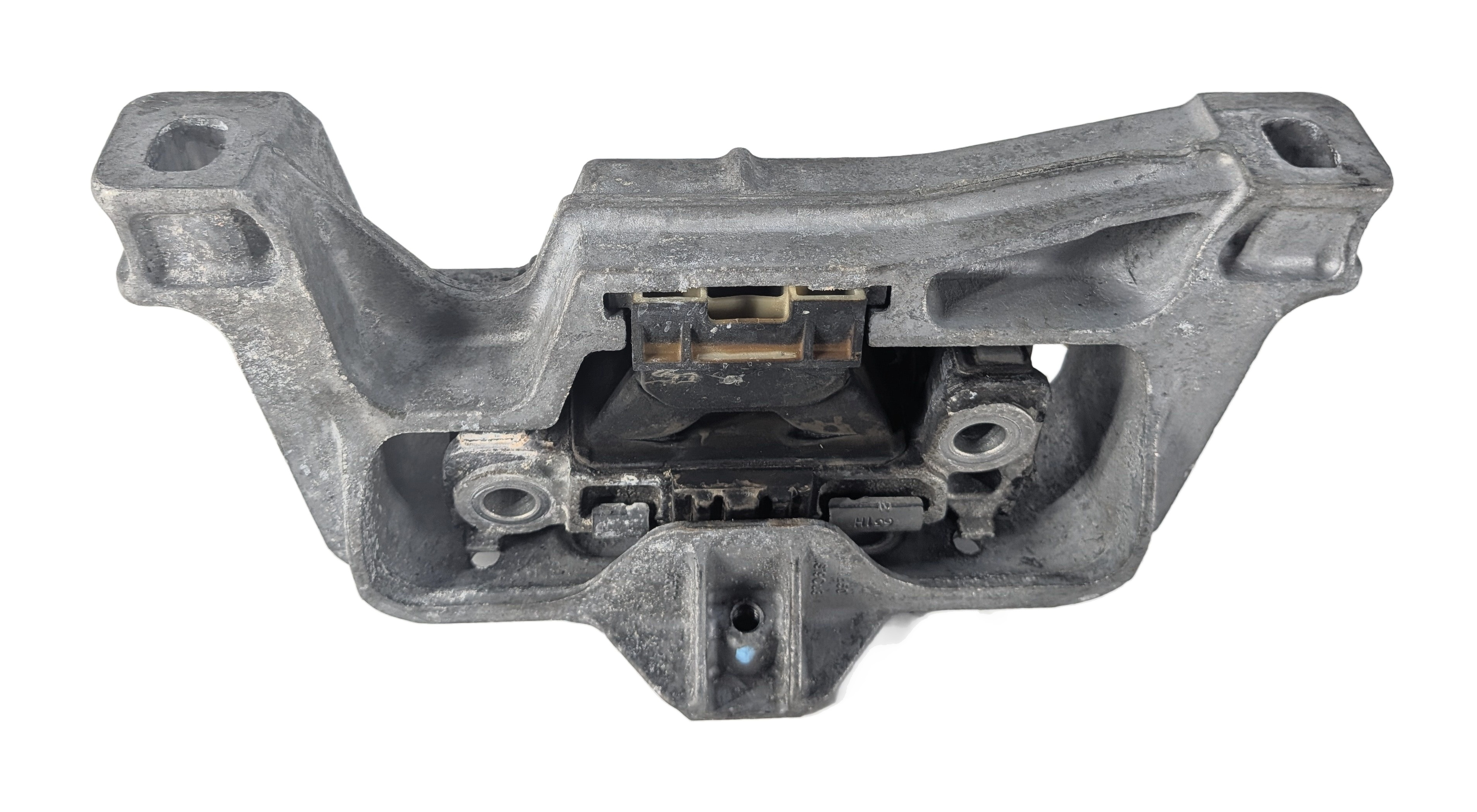 2017 MERCEDES GLA250 (X156) 2.0L (270.920) ENGINE RIGHT MOTOR MOUNT BRACKET — exact item pictured