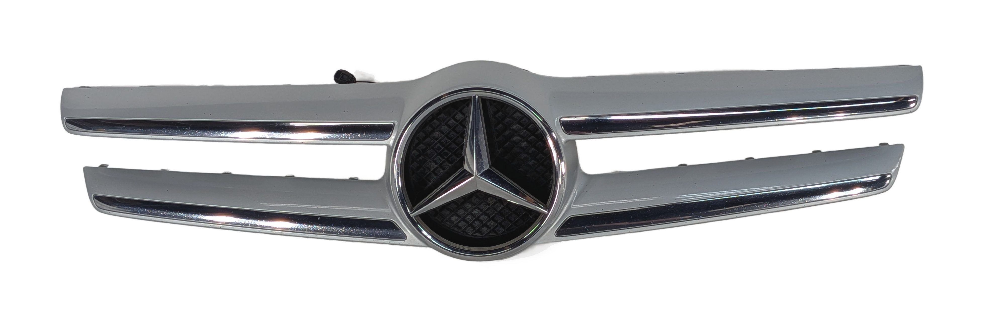 2015-2017 MERCEDES BENZ GLA250 (X156) FRONT UPPER CENTER HOOD VENT GRILLE TRIM — exact item pictured