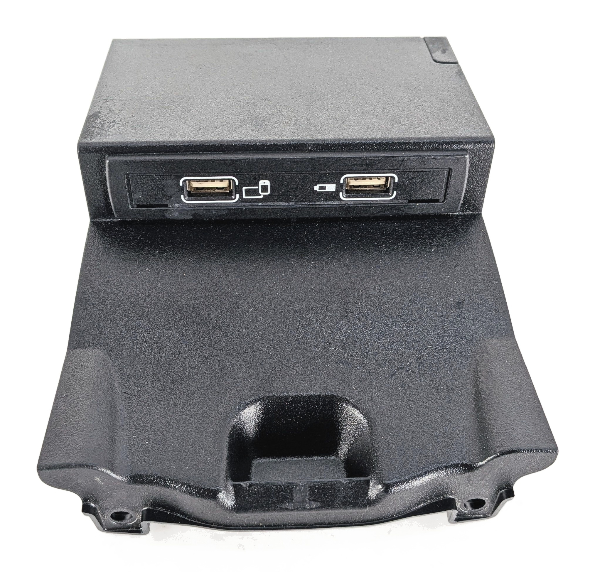 2017 MERCEDES GLA250 (X156) FRONT CENTER CONSOLE USB JACK PORT BLACK TRIM — exact item pictured