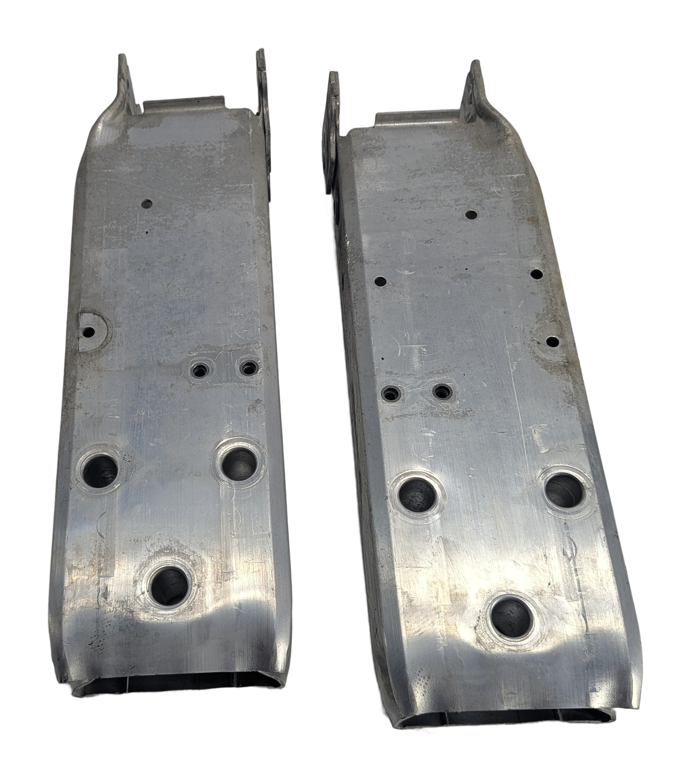 12-21 BMW 2 3 4 SERIES (F22 F30 F32) FRONT BUMPER REINFORCEMENT BRACKET SET/2 — exact item pictured