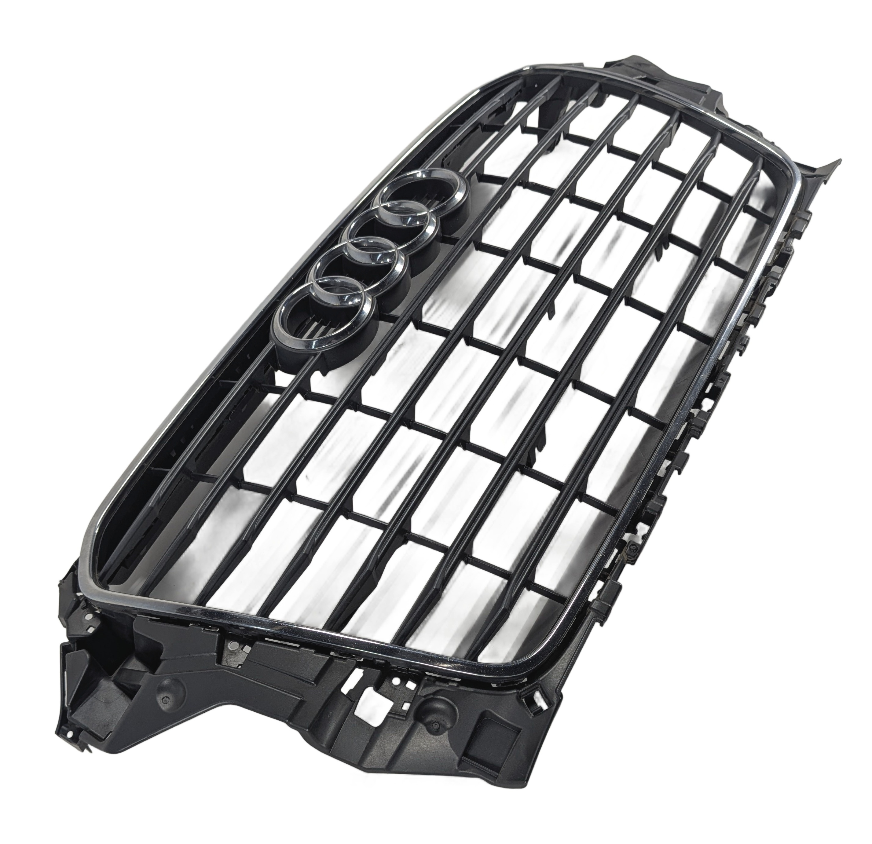 2015-2016 AUDI A3 (8V) FRONT CENTER MAIN GRILLE TRIM AIR VENT w/o ADAPTIVE — exact item pictured
