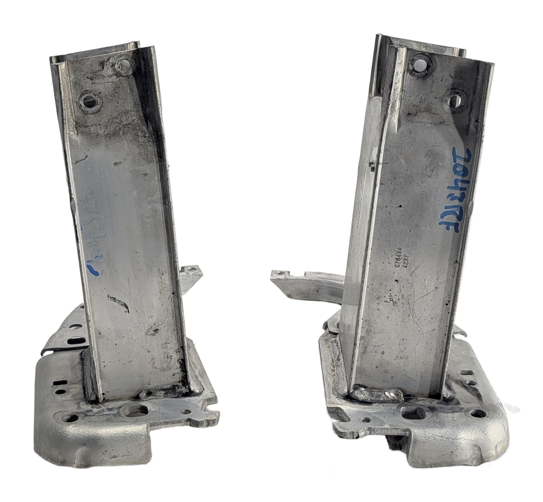 12-18 AUDI A6 A7 S6 S7 RS7 C7 4G8 FRONT BUMPER REINFORCEMENT BAR BRACKET SET/2 — exact item pictured