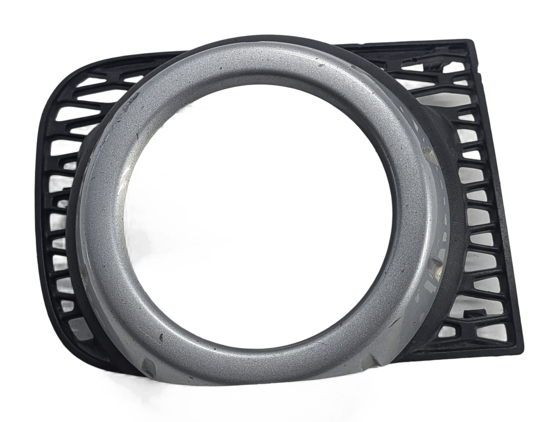 2011 RANGE ROVER (L322) FRONT LEFT DRIVER FOG LIGHT GRILLE TRIM SILVER — exact item pictured