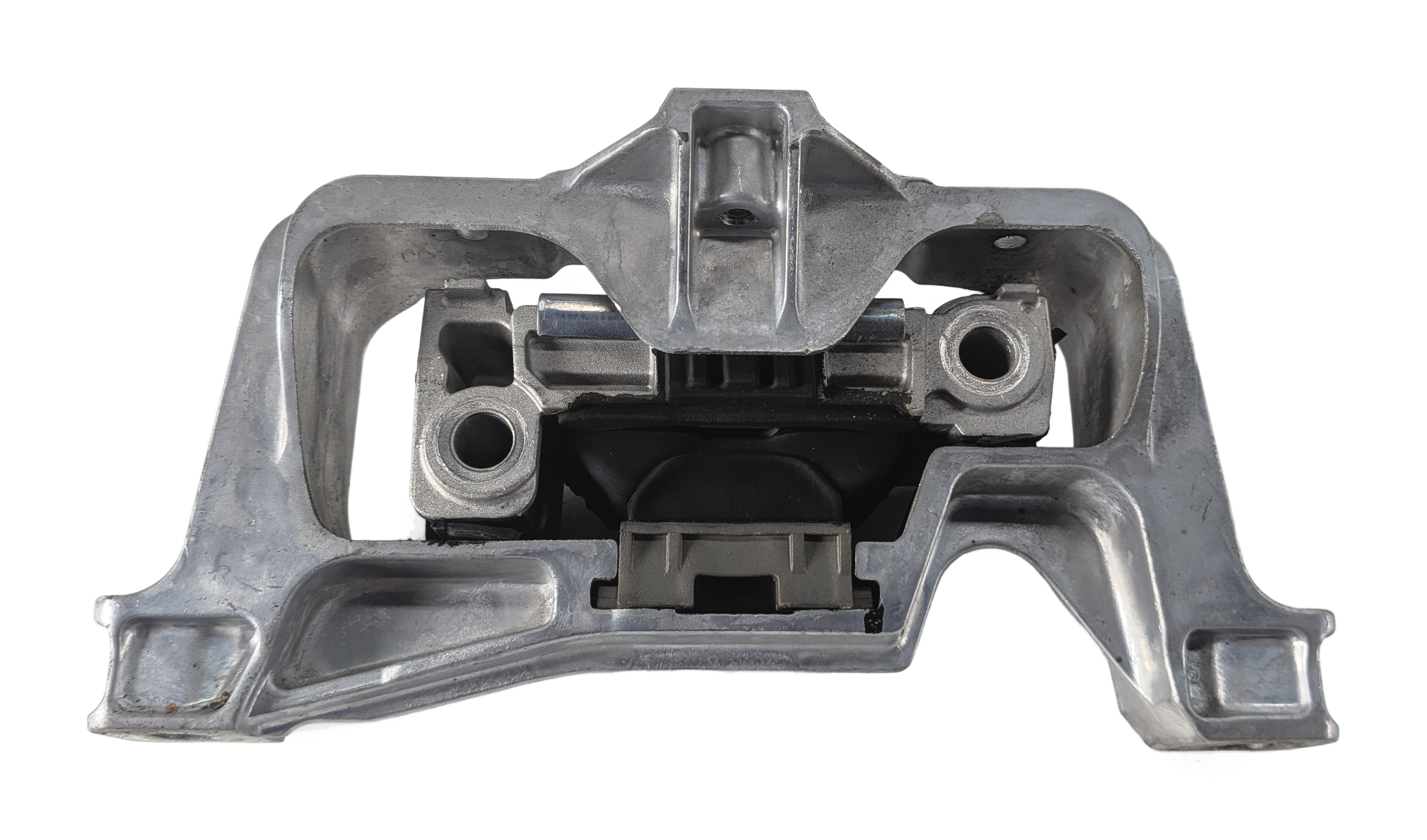 2014 MERCEDES CLA250 (W117) 2.0L (M270) ENGINE RIGHT MOTOR MOUNT BRACKET — exact item pictured