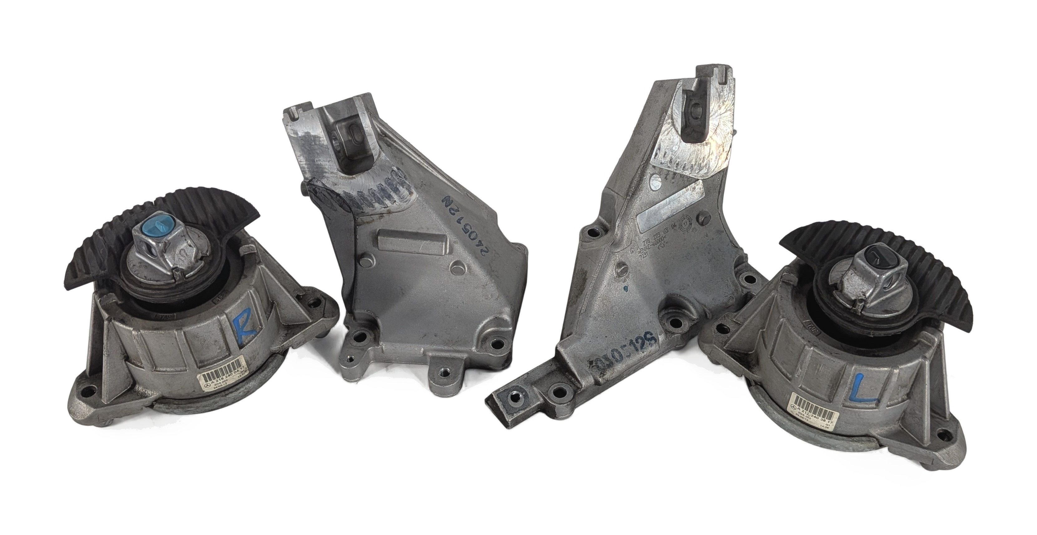 2013 MERCEDES CLS550 (W218) 4.6L (278.922) ENGINE MOTOR MOUNT SET/2 w/BRACKETS — exact item pictured