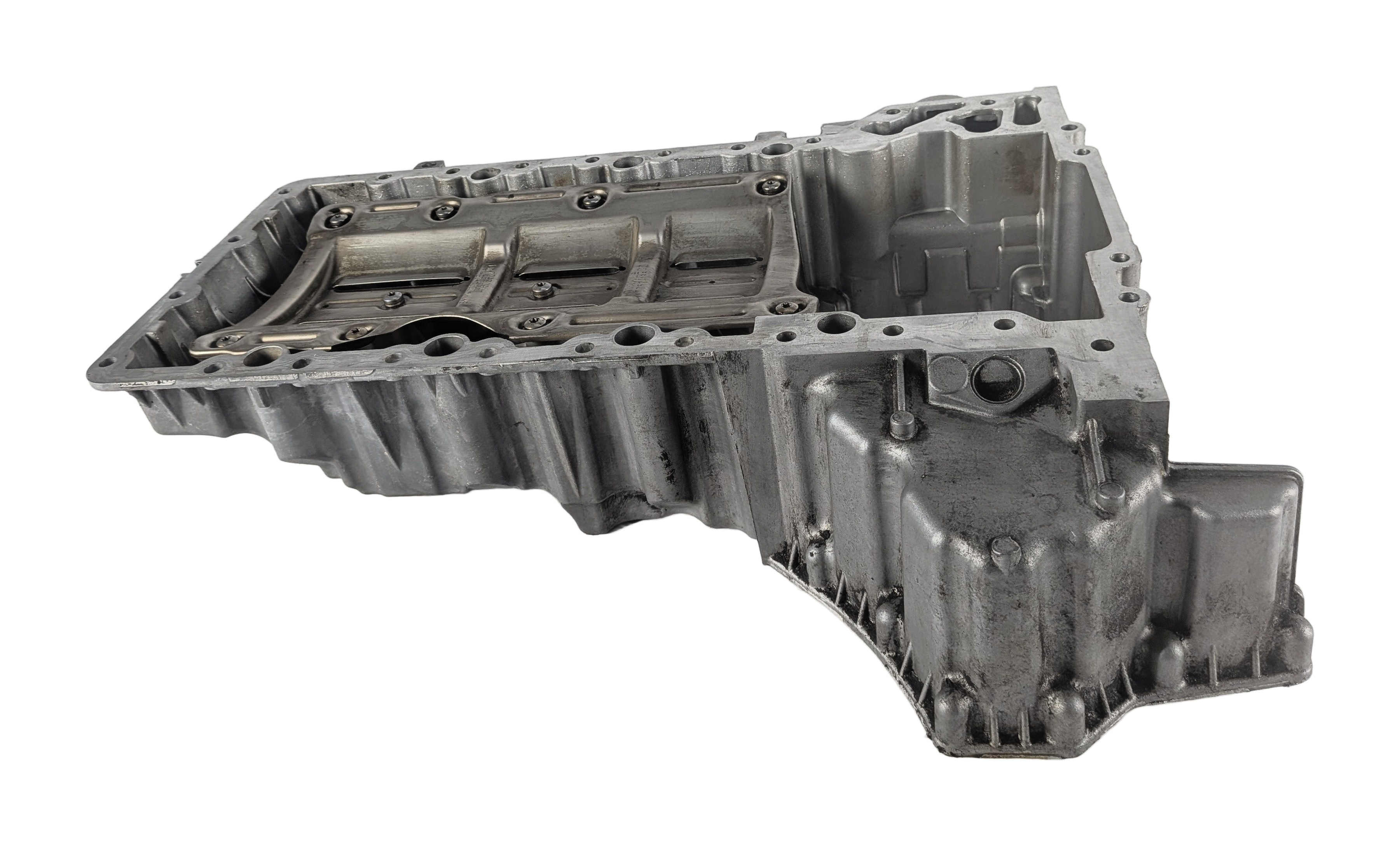 09-19 BMW 550i 550iGT 650i 750i F01 F07 F10 RWD 4.4L N63 UPPER ENGINE OIL PAN — exact item pictured