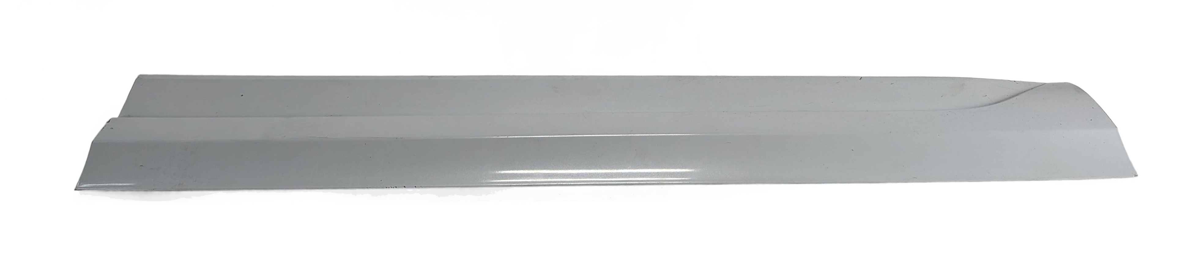 16-18 AUDI Q3 (8U) FRONT LEFT DRIVER LOWER DOOR RUNNER TRIM MOULDING (White) — exact item pictured