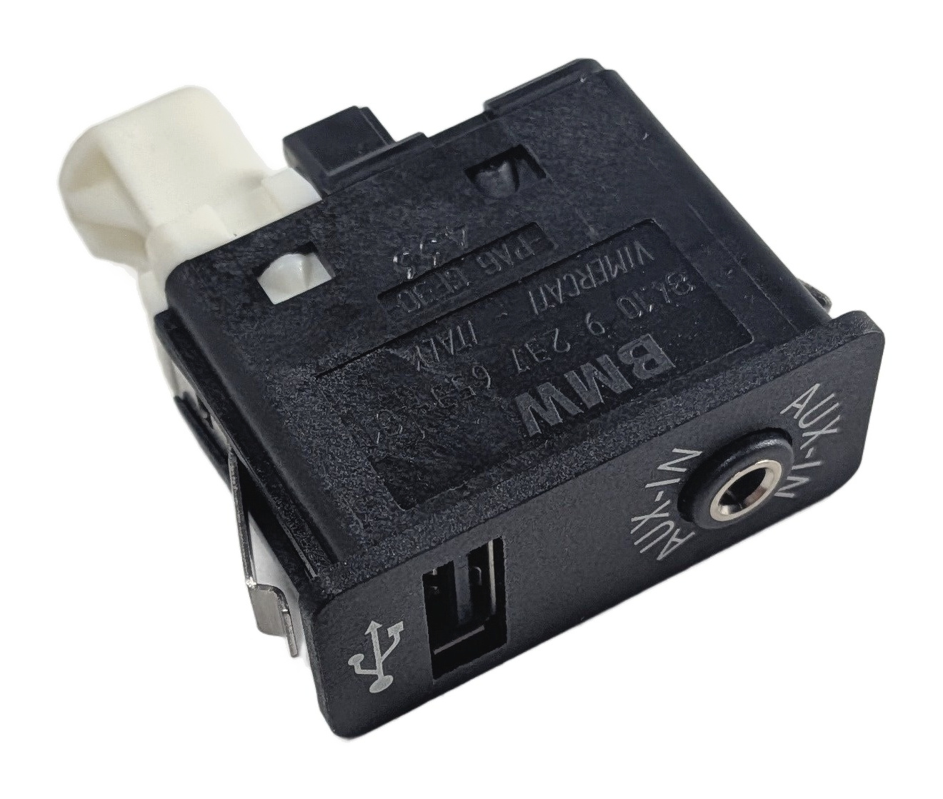 2014 BMW X3 (F25) CENTER CONSOLE AUX AUXILIARY INPUT USB PORT SOCKET — exact item pictured