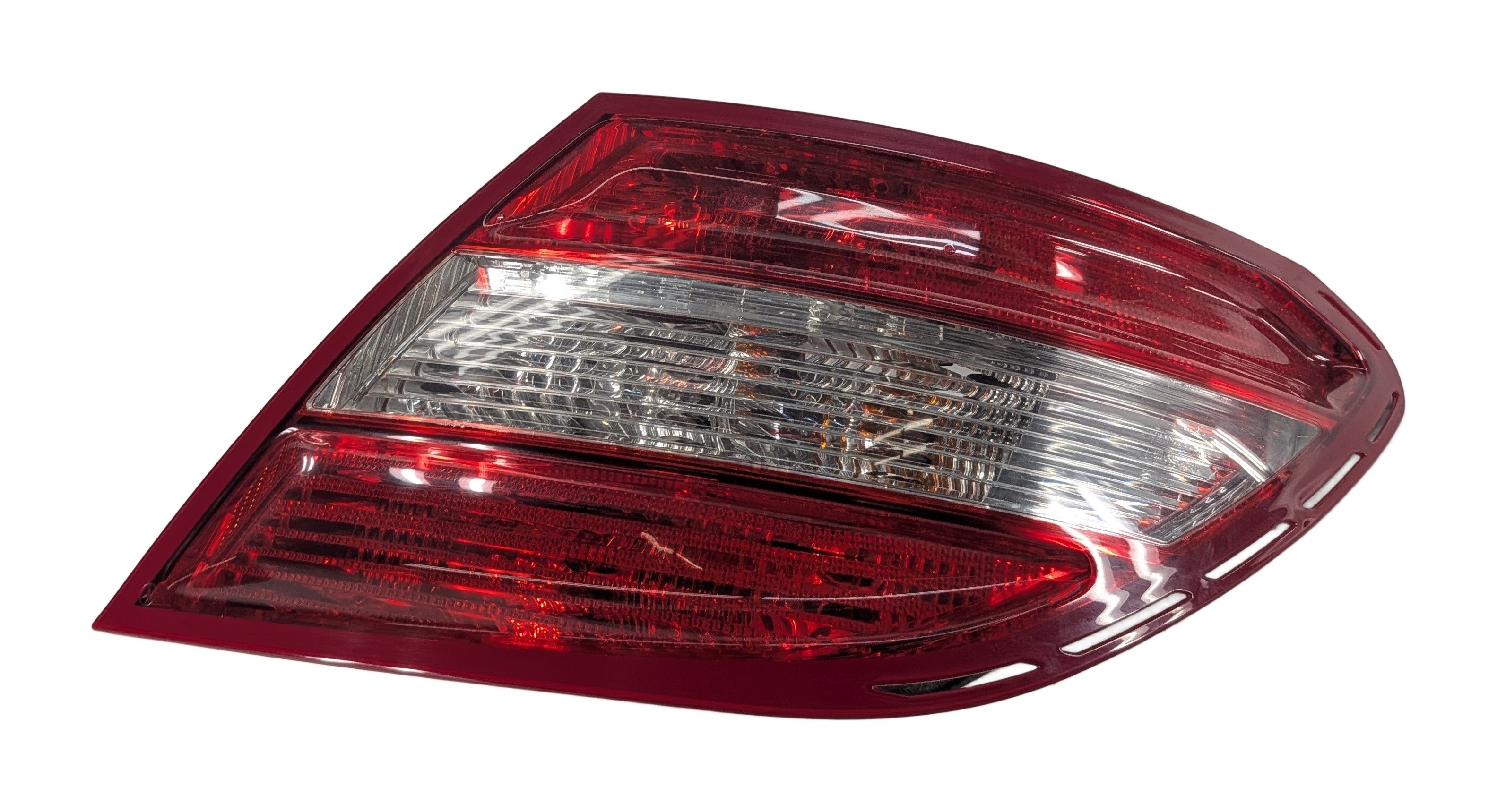 08-11 MERCEDES C250 C300 C350 (W204) RIGHT REAR TAILLIGHT BRAKE LIGHT LAMP — exact item pictured