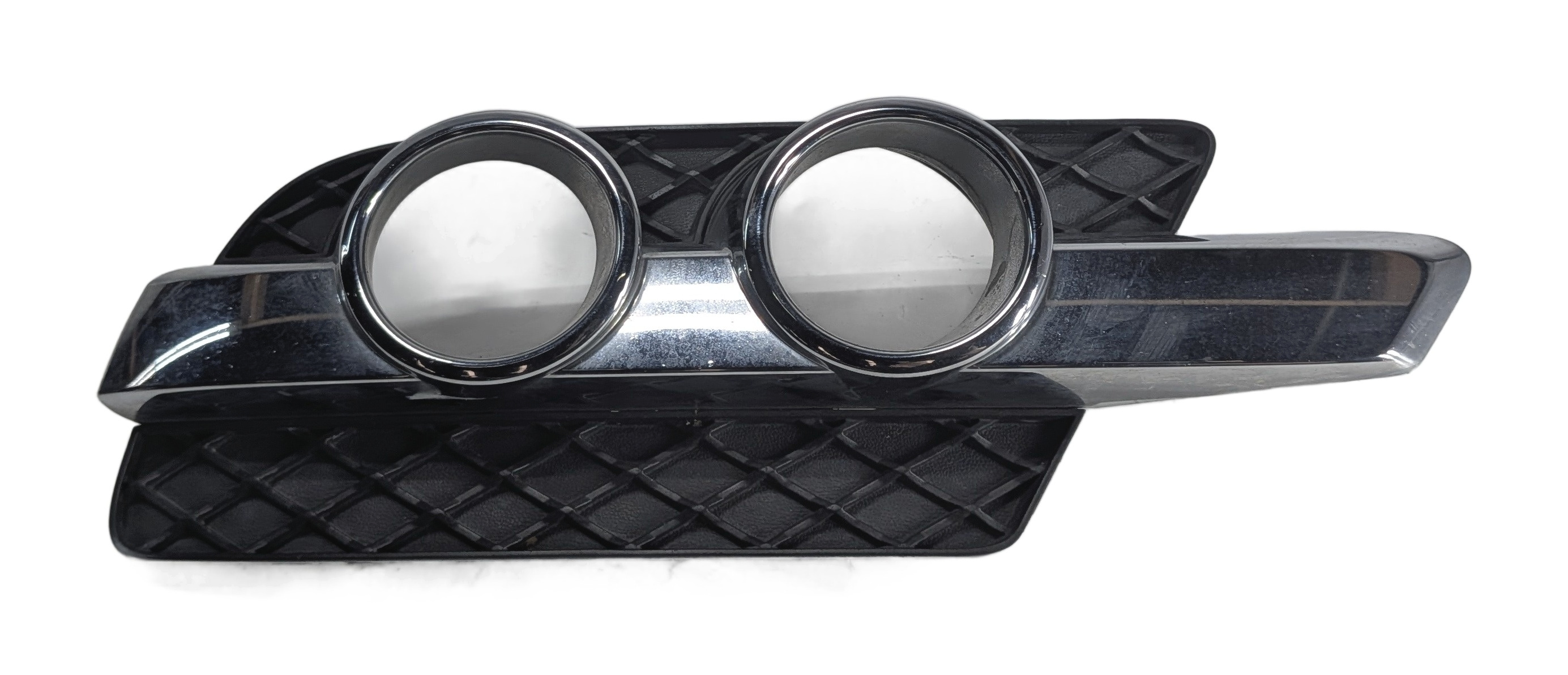 2010 MERCEDES GL450 X164 FRONT RIGHT LOWER BUMPER FOG LIGHT TRIM (White) — exact item pictured