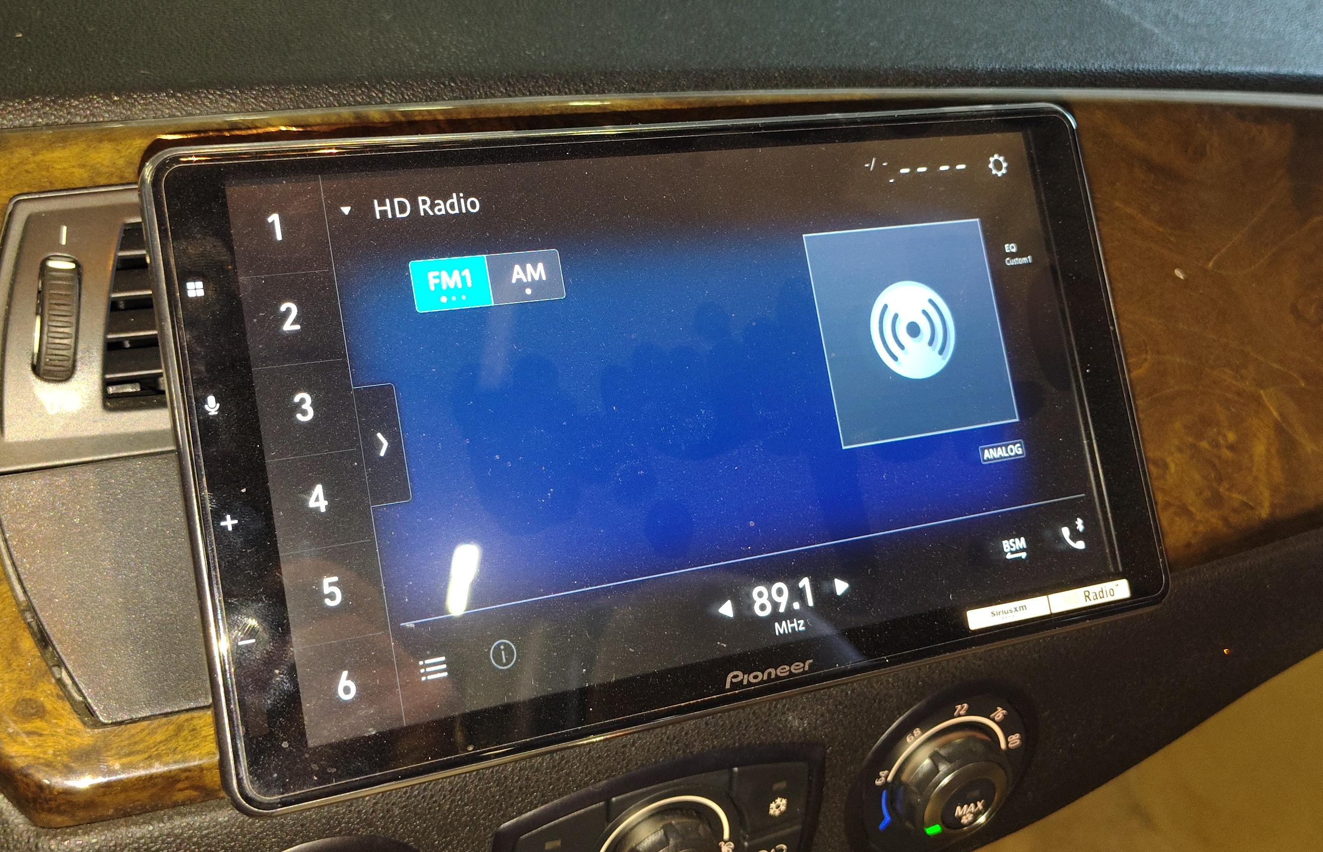 2006 BMW Z4 (E85/E86) PIONEER DMH-WT76NEX DIGITAL MULTIMEDIA RECEIVER RADIO — exact item pictured