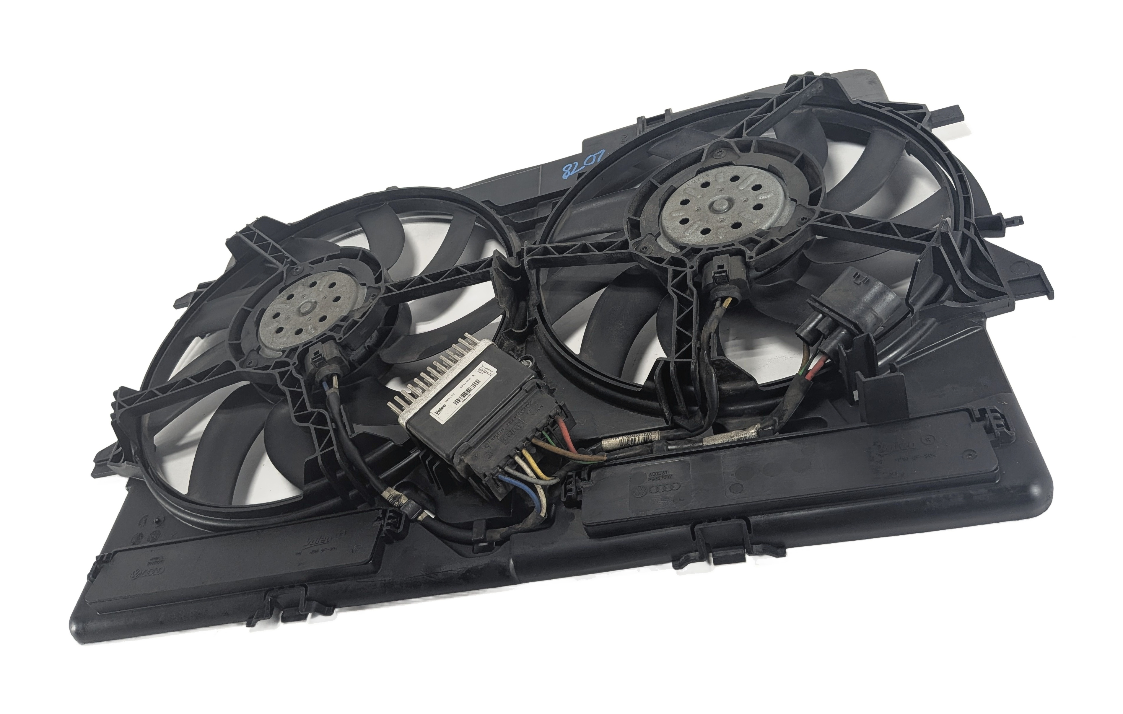 09-17 AUDI A4 A5 Q5 S4 (B8 8T 8R) 2.0L 3.0L 3.2L RADIATOR COOLING FAN w/ SHROUD — exact item pictured