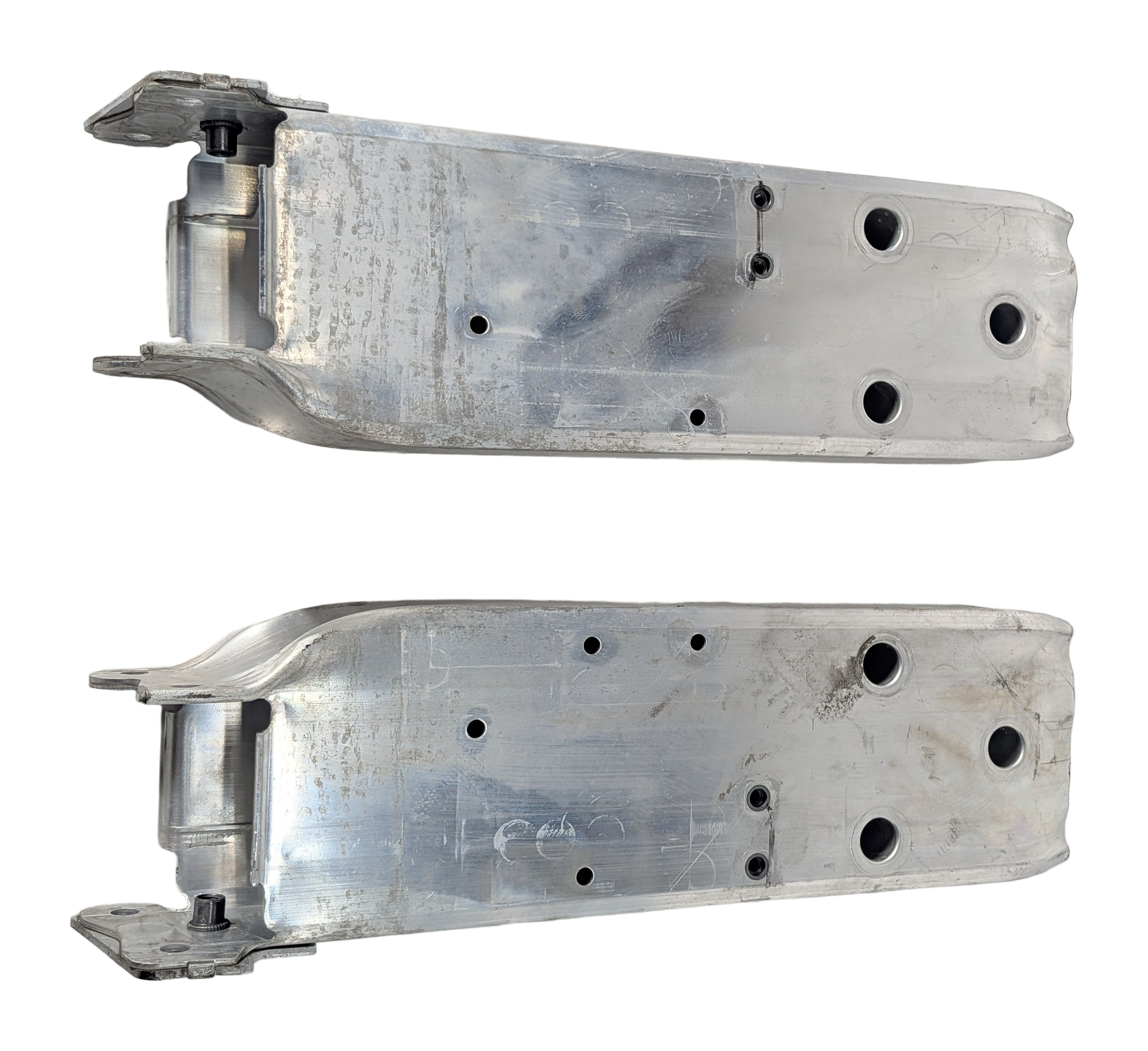 16-18 BMW 330E HYBRID (F30) L & R FRONT BUMPER REINFORCEMENT MOUNT BRACKET SET-2 — exact item pictured