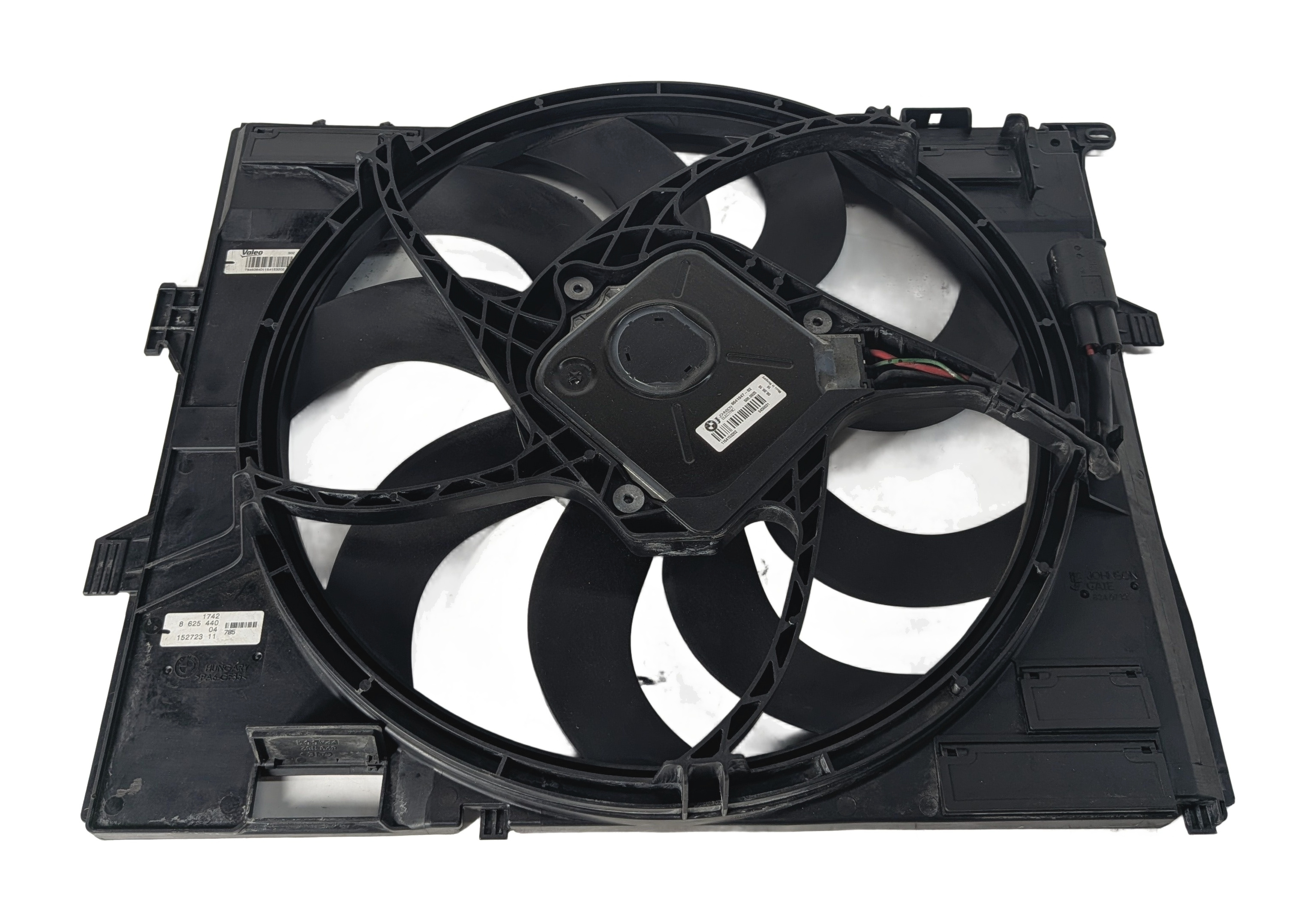 2017-2021 BMW 2 3 4 (F22 F30 F32 F33 F34) 2.0L ENGINE 600w RADIATOR COOLING FAN — exact item pictured