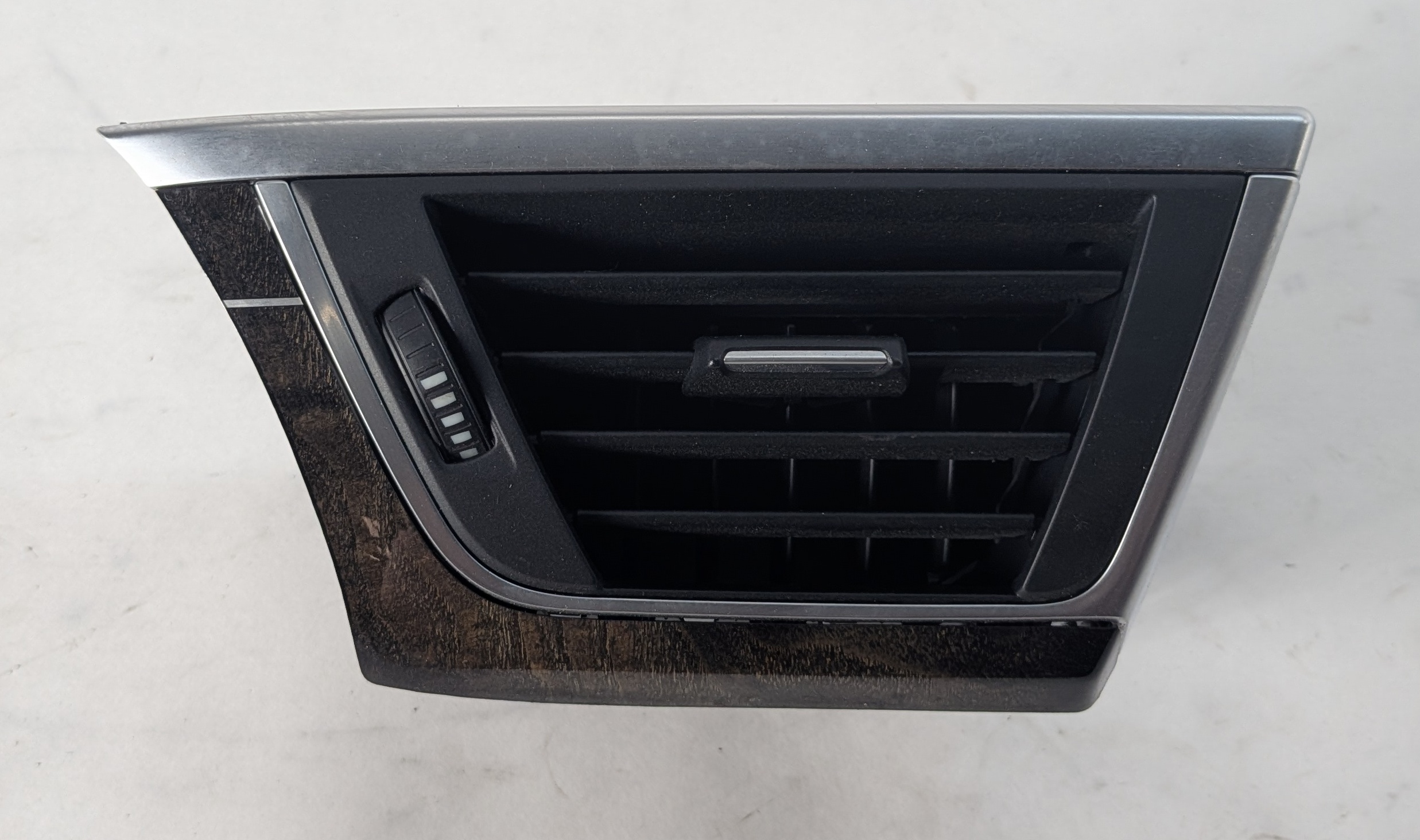 2017 BMW 330E (F30) FRONT LEFT DASH HEAT AIR AC VENT (Black) w/WOOD TRIM (Ash) — exact item pictured