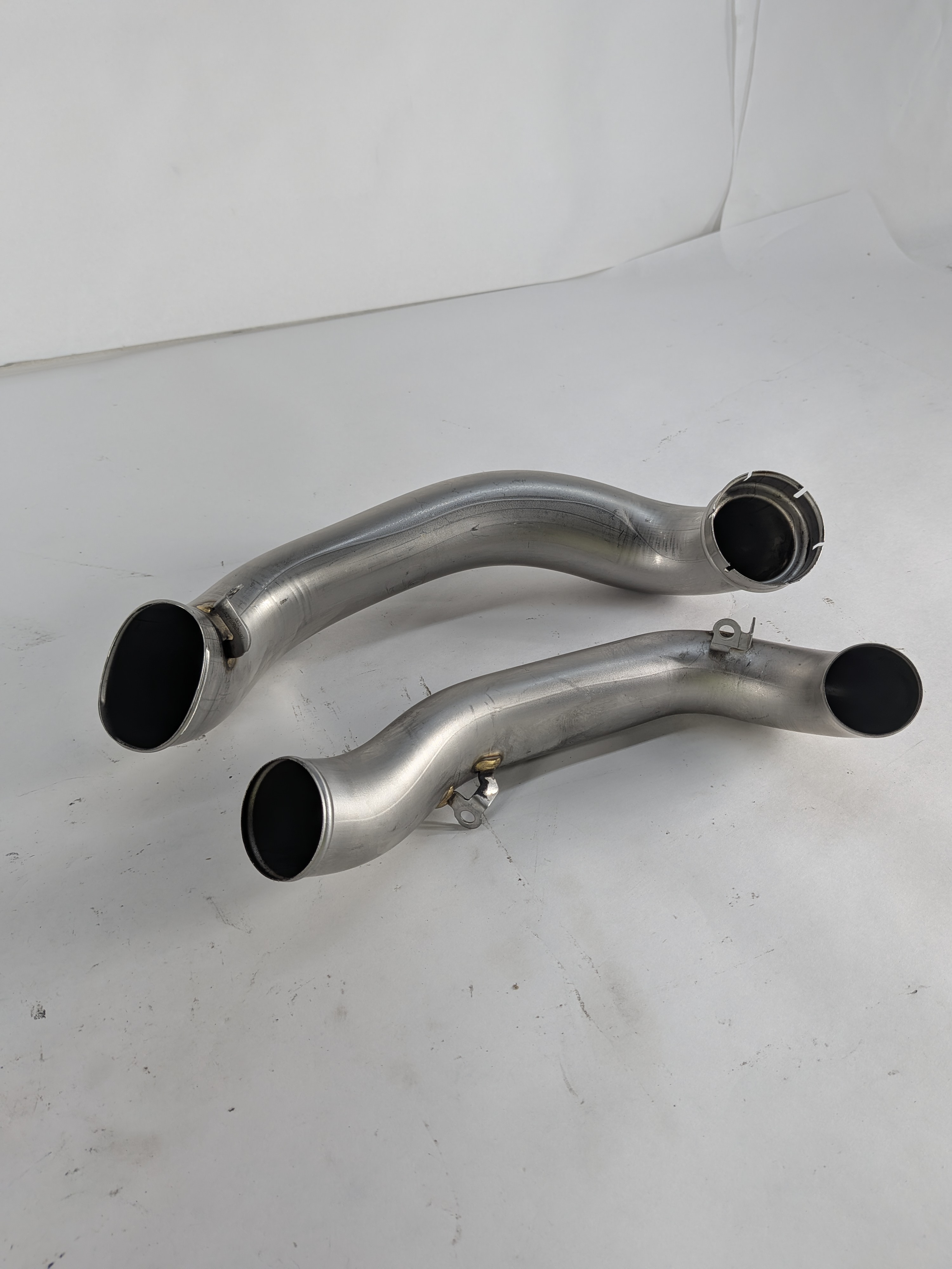 2014 MERCEDES GL550 (X166) 4.6L M278 RIGHT TURBO INTAKE CHARGE AIR PIPE SET/2 — exact item pictured