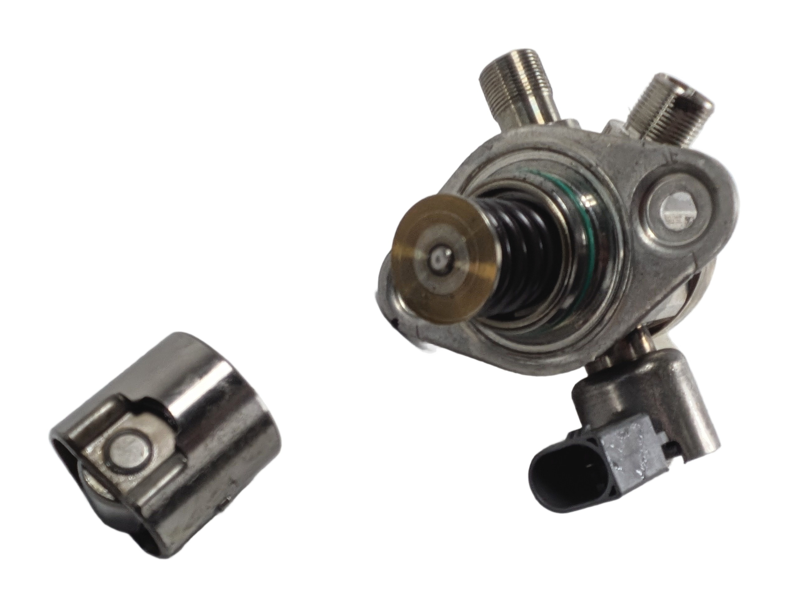 11-20 MERCEDES E S SL GL (W205 W166 W212 X166 X253) V8 LEFT MECHANICAL FUEL PUMP — exact item pictured