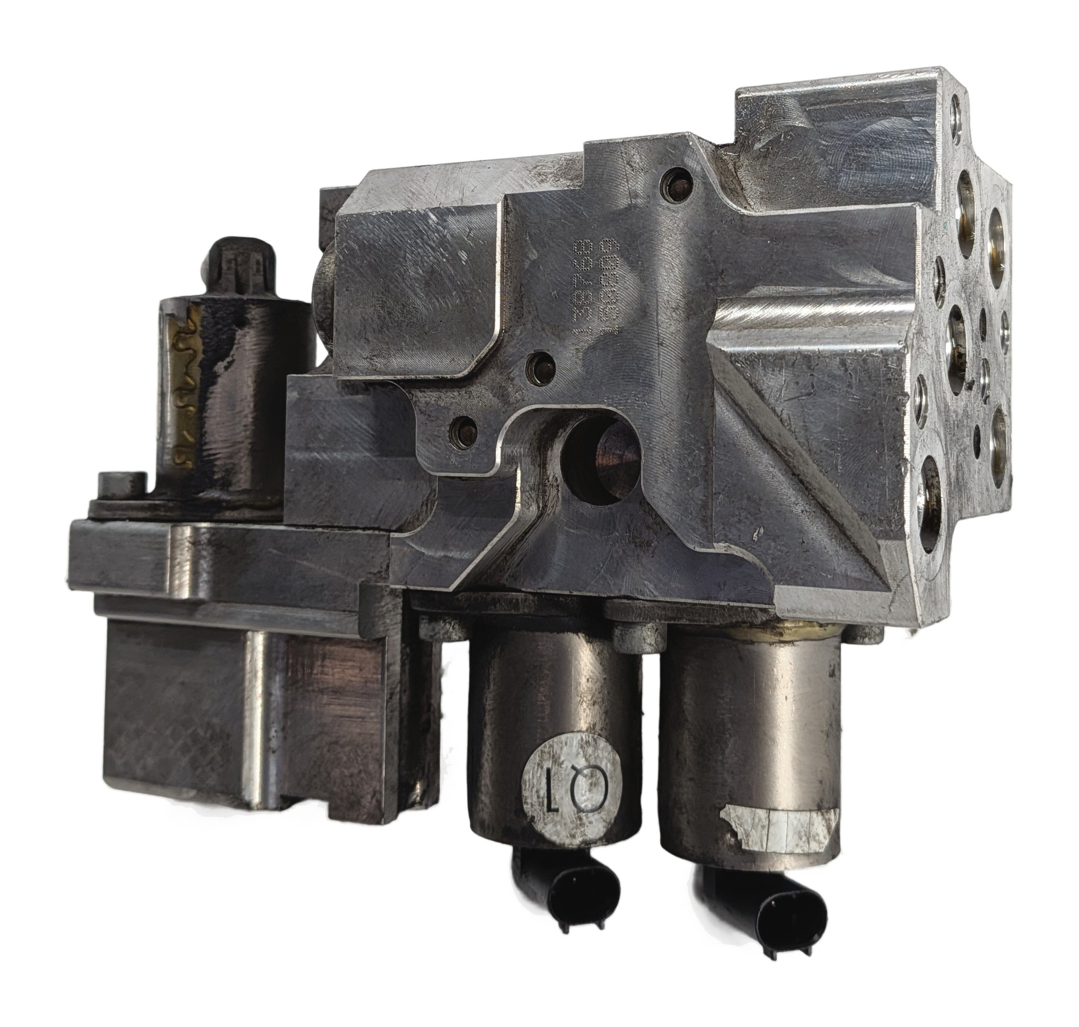 2016 MERCEDES GL63 (X166) FRONT HYDRAULIC ACTIVE SUSPENSION SWAY BAR VALVE BLOCK — exact item pictured