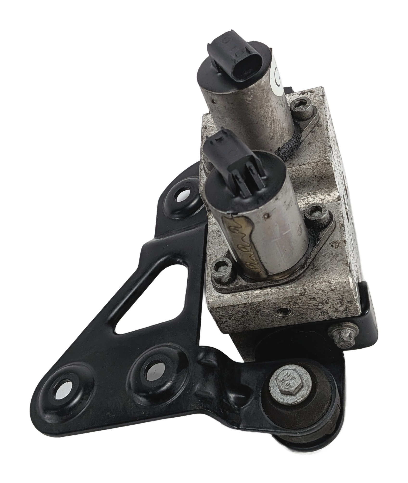 2016 MERCEDES GL63 (X166) REAR ACTIVE CURVE SYSTEM HYDRAULIC VALVE BLOCK — exact item pictured