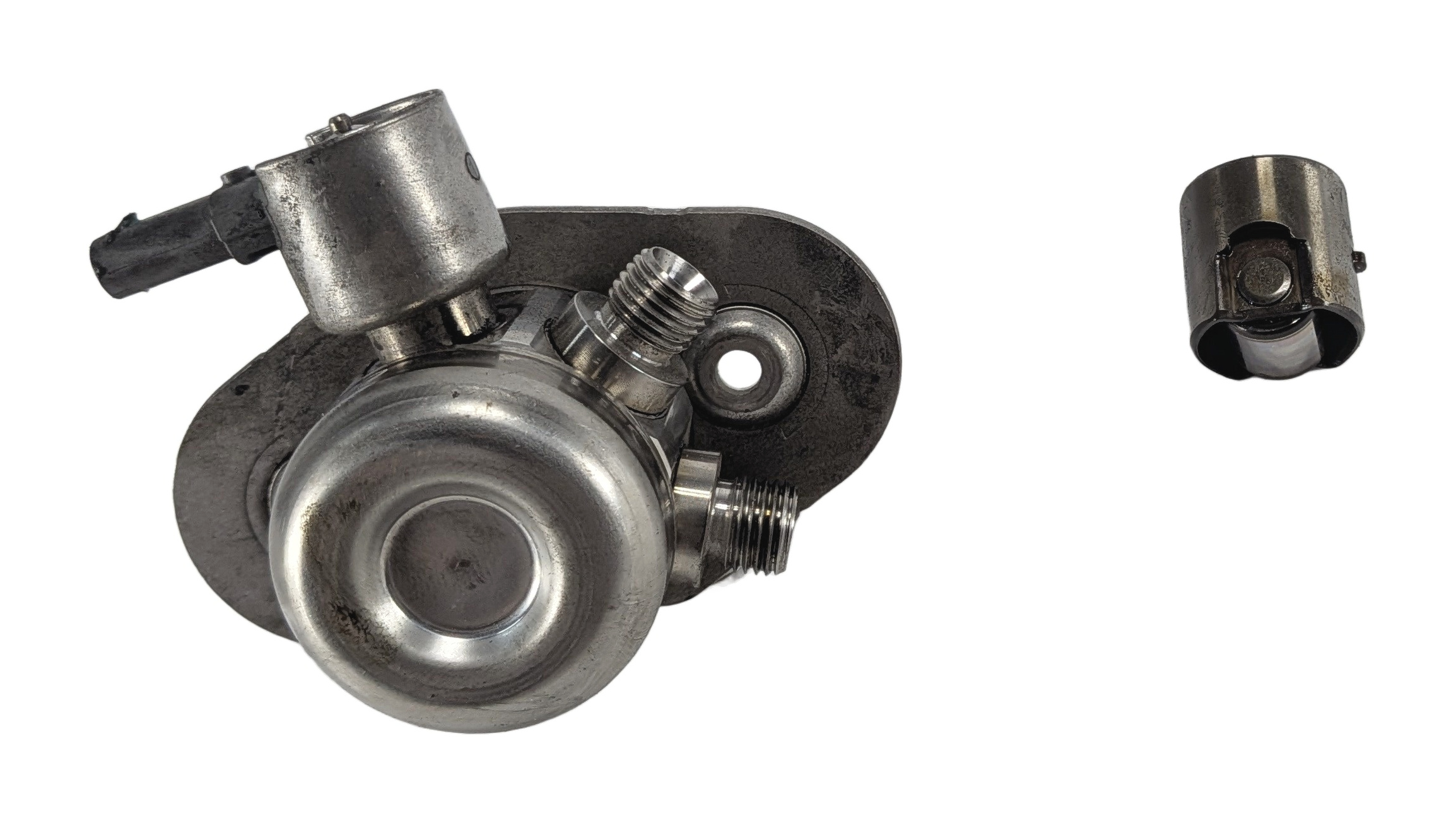 12-18 BMW 228i 320i 328i 428i 528i X1 X3 X4 X5 Z4 - 2.0L HIGH PRESSURE FUEL PUMP — exact item pictured