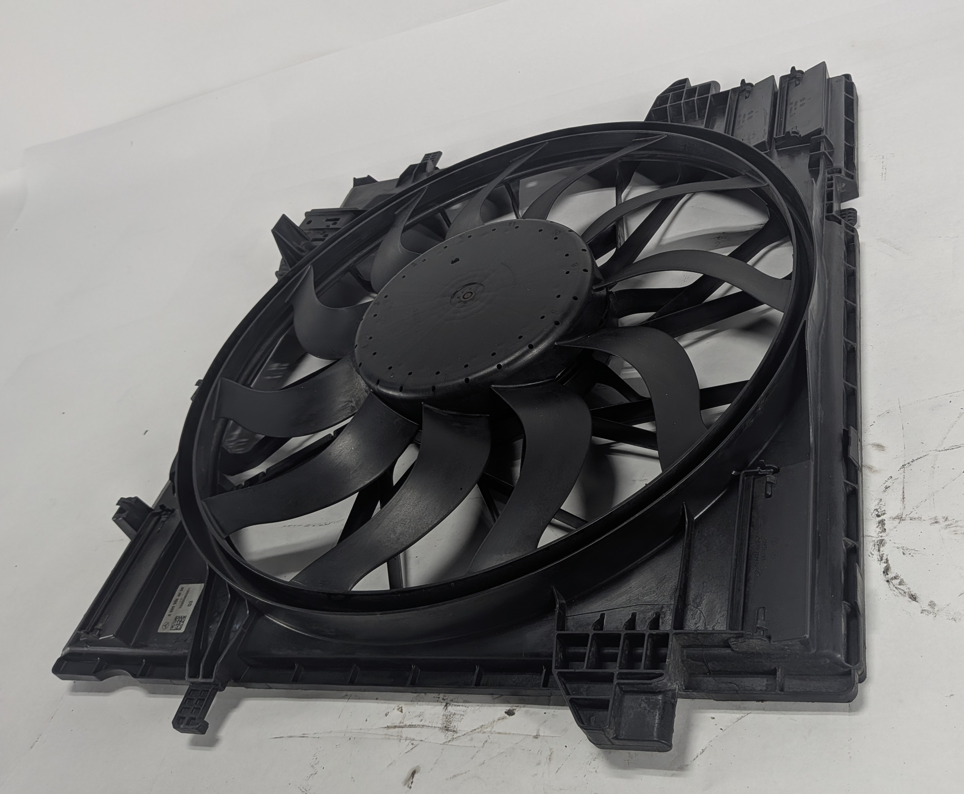 2013-2019 MERCEDES GL GLE ML CLASS (W166 X166) FRONT RADIATOR COOLING FAN MOTOR — exact item pictured