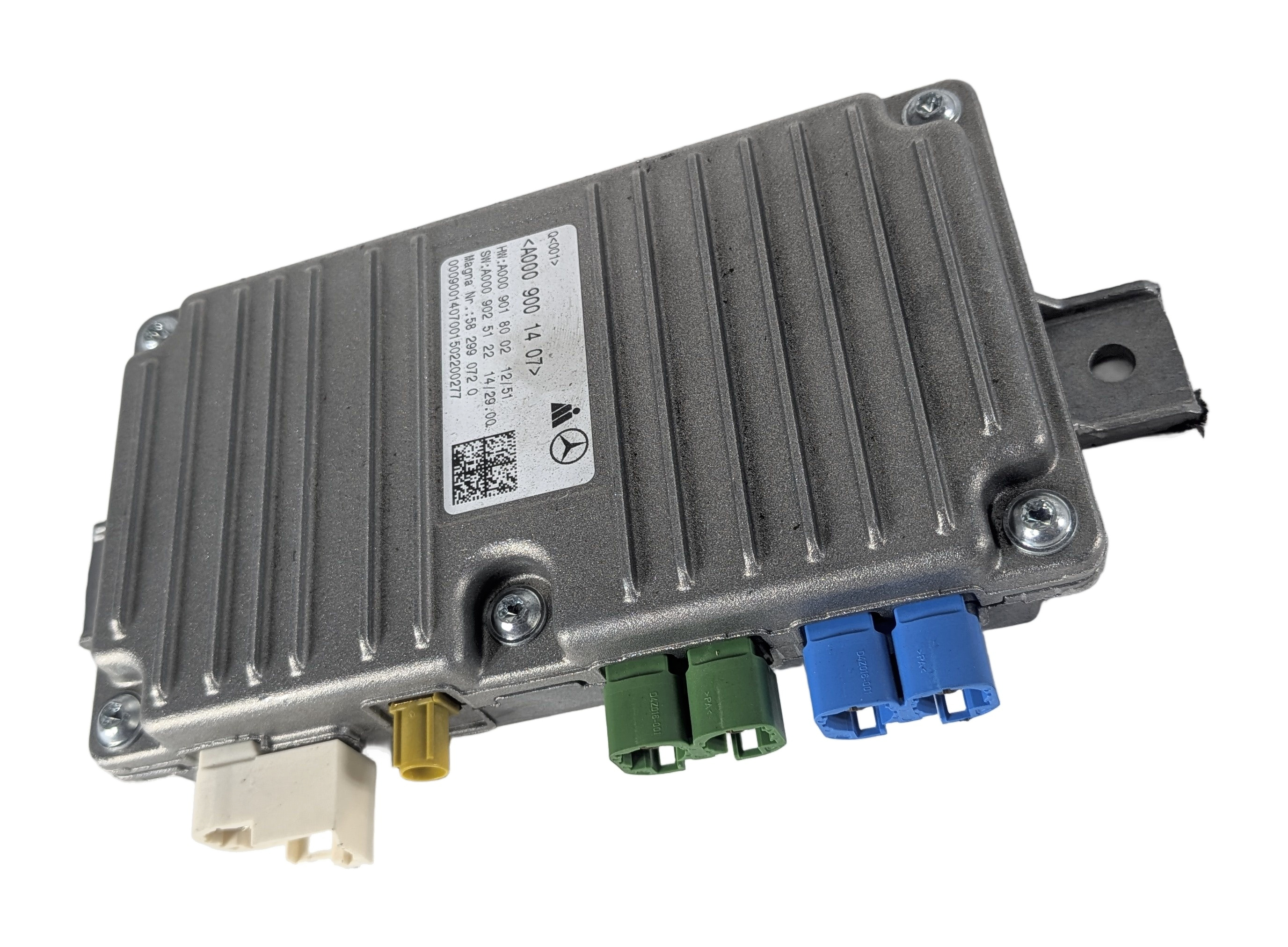 2013-2016 MERCEDES GL ML CLASS (W166 X166) SURROUND VIEW CAMERA CONTROL MODULE — exact item pictured