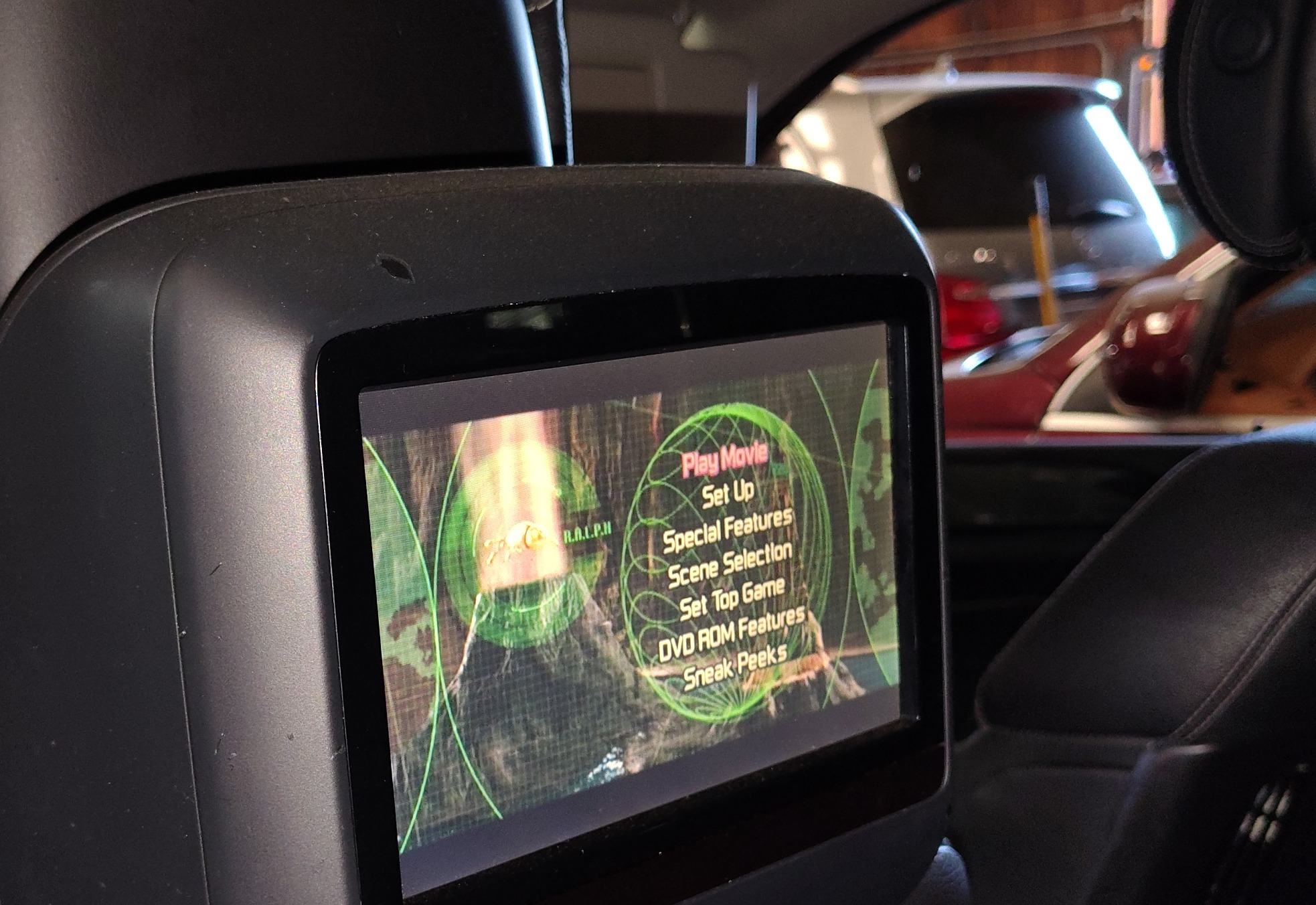 11-19 MERCEDES E GL ML S CLASS REAR LEFT OR RIGHT HEADREST MEDIA VIDEO SCREEN — exact item pictured