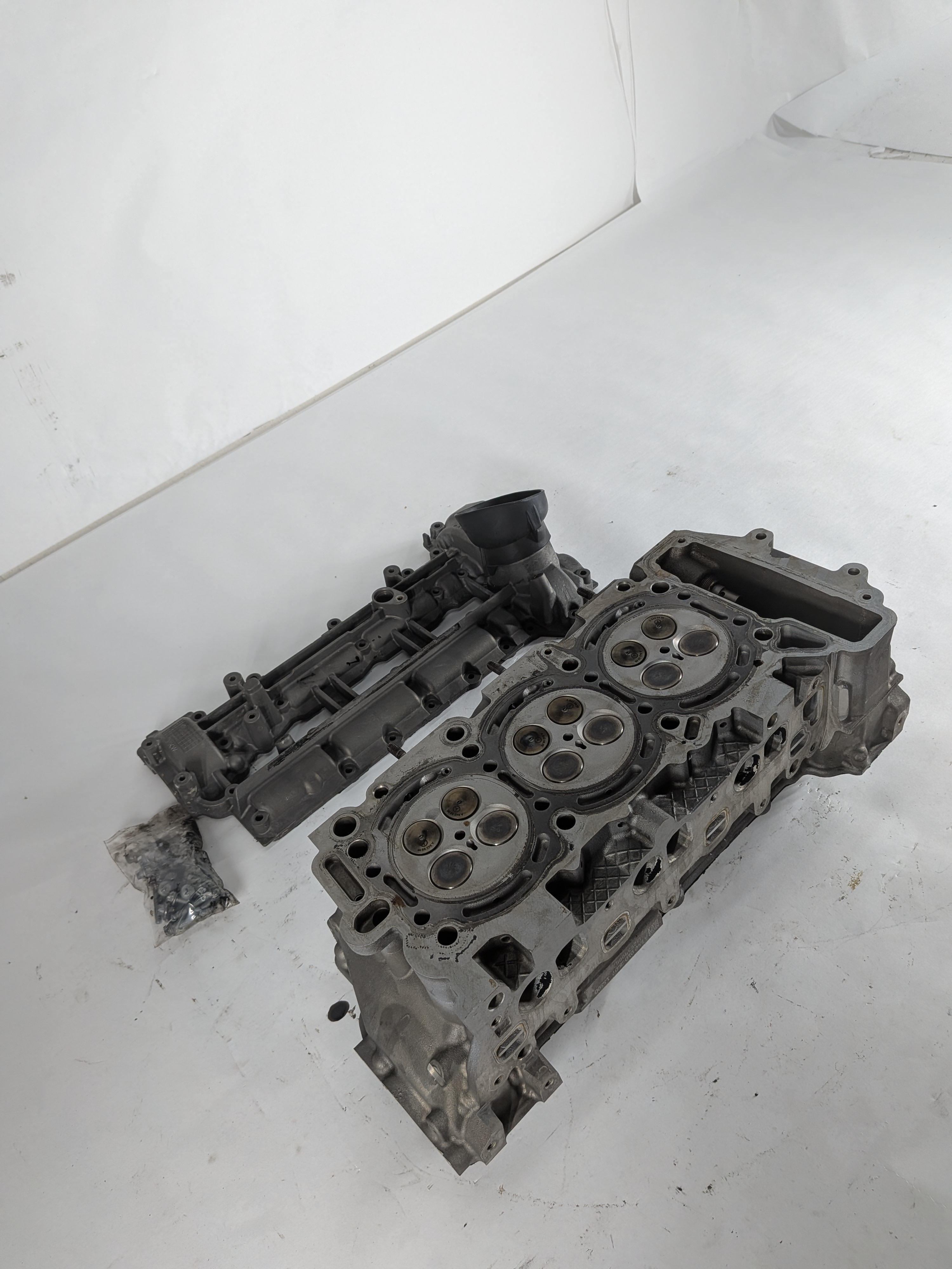 12-15 MERCEDES GL350 ML350 S350 (W166 X166 W221) 3.0L DIESEL RIGHT CYLINDER HEAD — exact item pictured