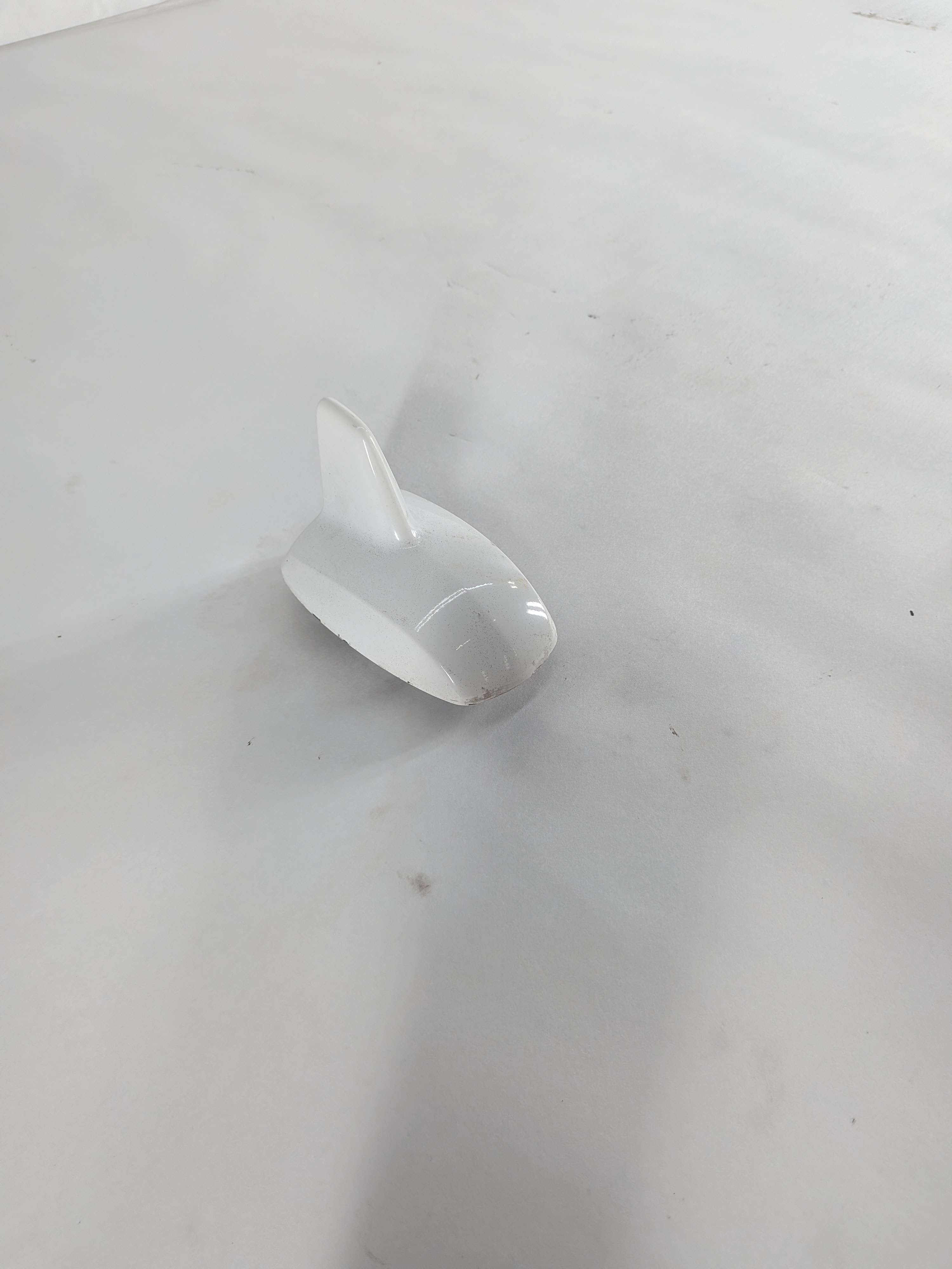 12-20 MERCEDES GL GLA GLE ML SL SLK SLC CLA ROOF SHARK FIN ANTENNA (White) — exact item pictured