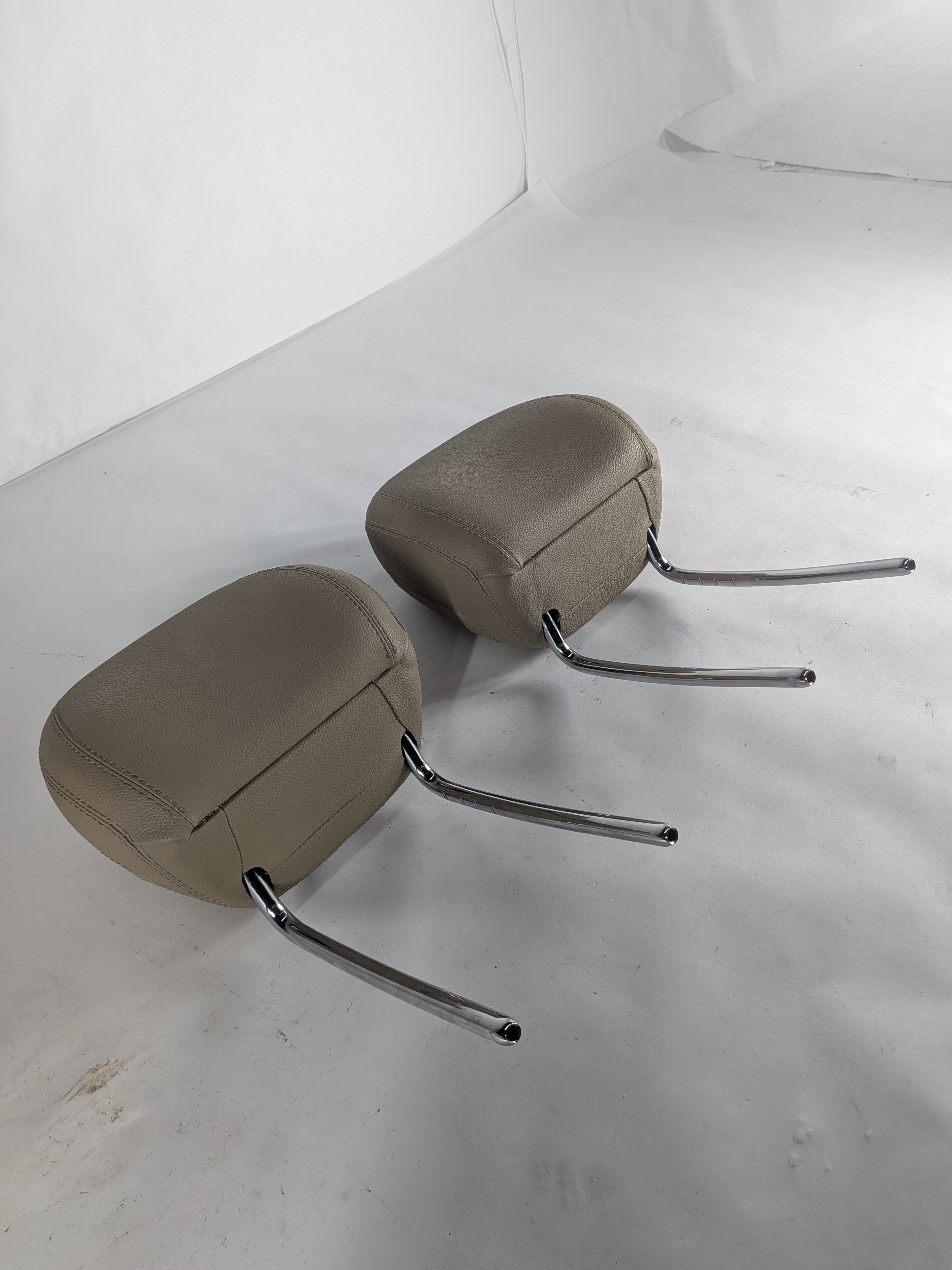 14-19 MERCEDES GL GLS ML CLASS W166 X166 FRONT LEFT & RIGHT HEADREST SET (Beige) — exact item pictured