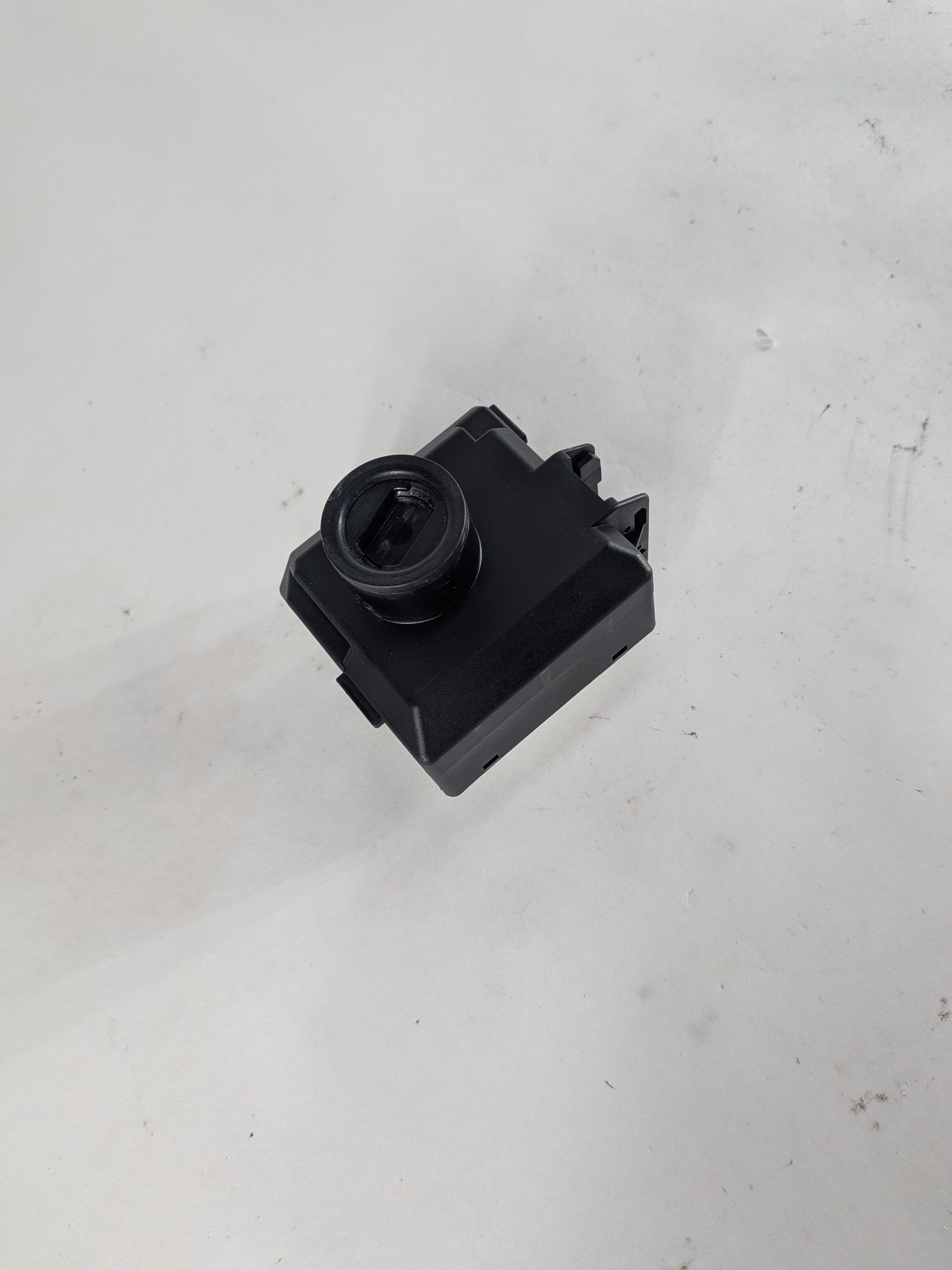 2014 MERCEDES GL ML CLASS (W166 X166) FRONT DASH IGNITION SWITCH KEY MODULE — exact item pictured