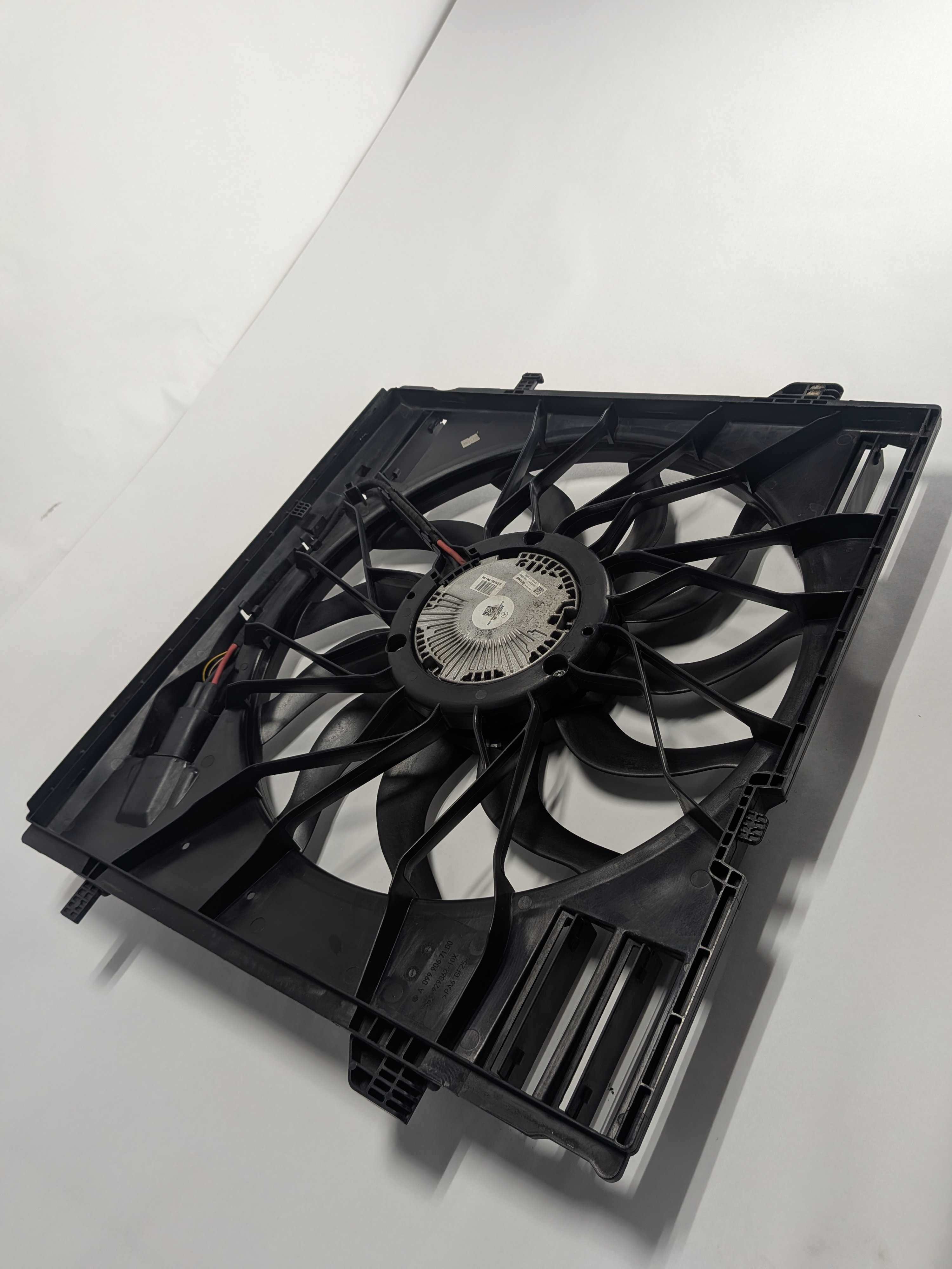 2013-2019 MERCEDES GL GLE ML CLASS (W166 X166) FRONT RADIATOR COOLING FAN MOTOR — exact item pictured