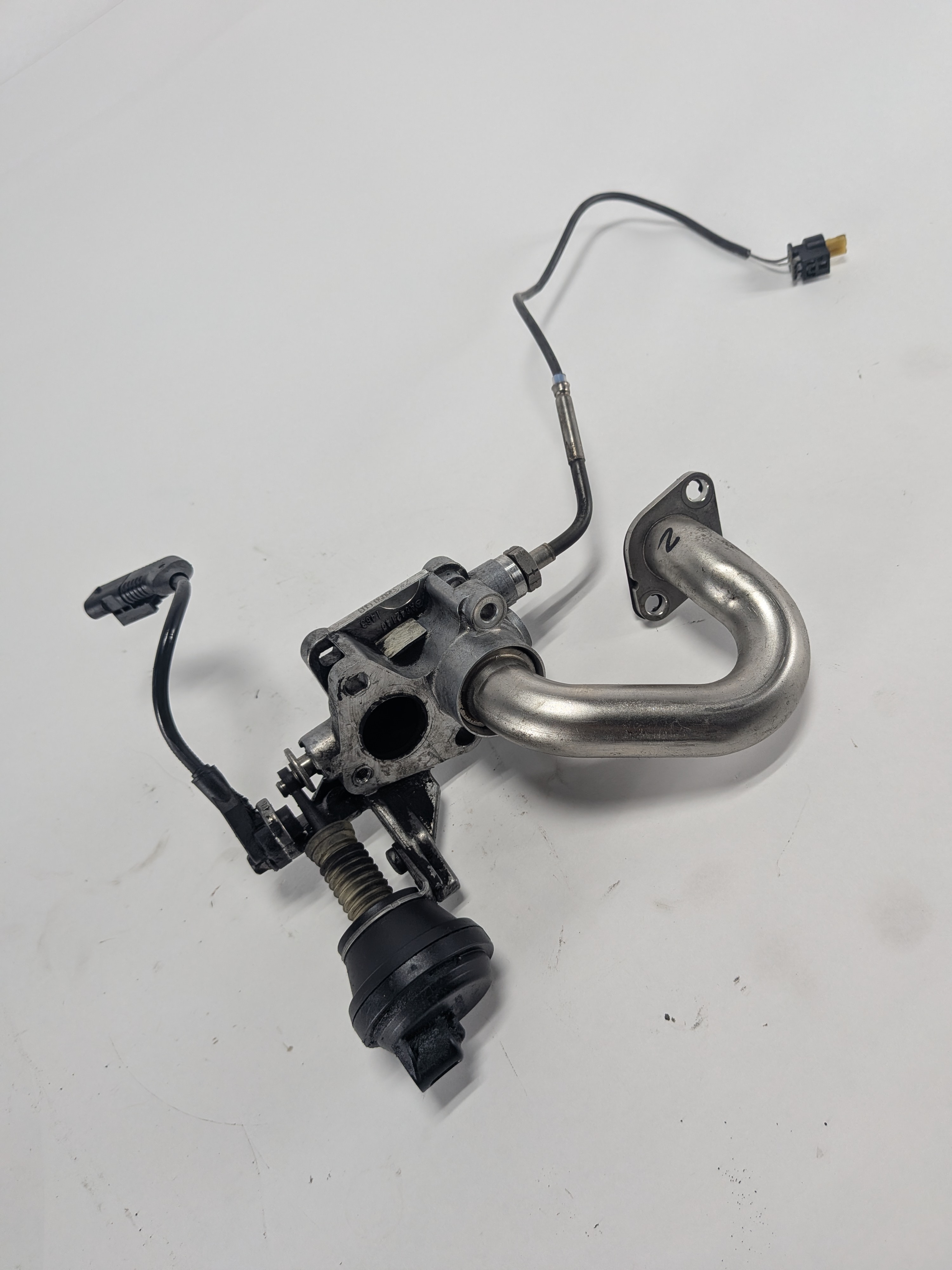 12-17 E S ML GL GLS X166 W166 3.0L DIESEL (OM642) ENGINE EGR CHANGEOVER VALVE — exact item pictured